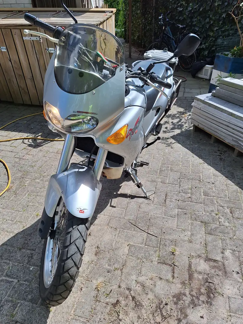 Aprilia Pegaso 650 Plateado - 1