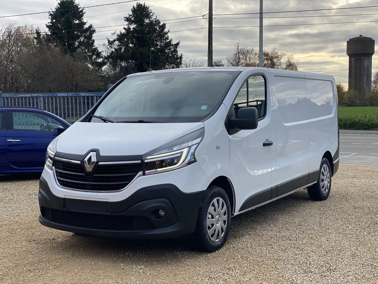 Renault Trafic 2.0 dCi L2H1 Blanc - 1