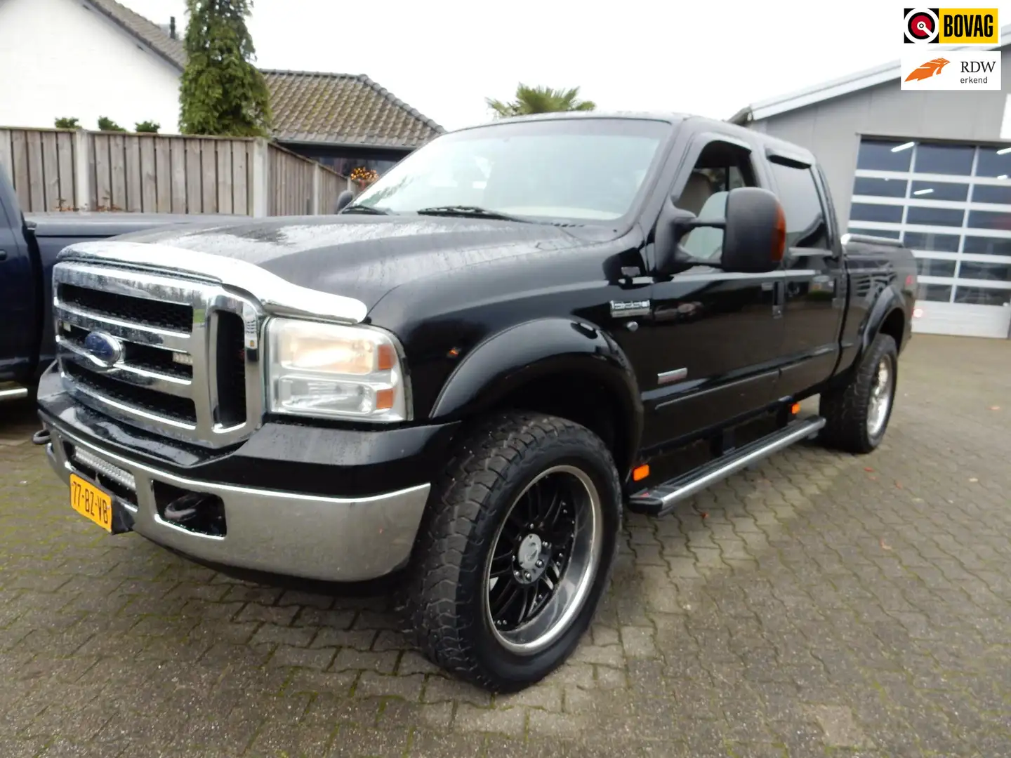 Ford F 250 V8 Powerstroke turbo diesel FX4 Schwarz - 1