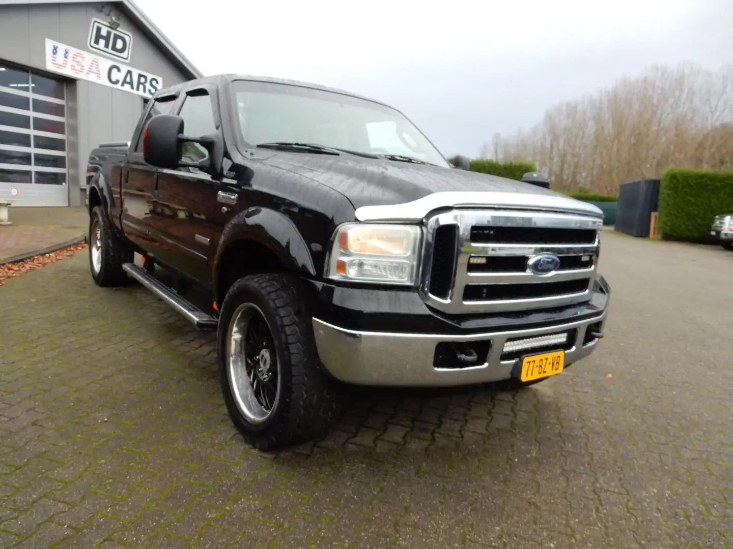 Ford F 250 V8 Powerstroke turbo diesel FX4 Schwarz - 2