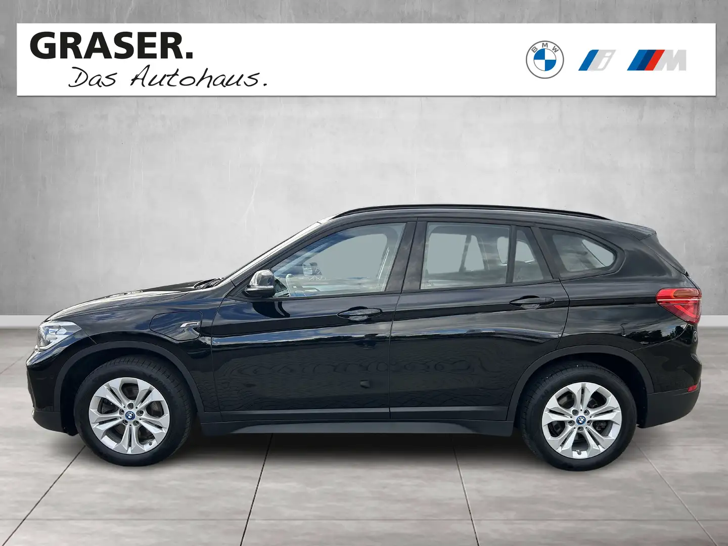 BMW X1 xDrive25e Advantage DAB Navi ACC + Stop&Go Zwart - 2