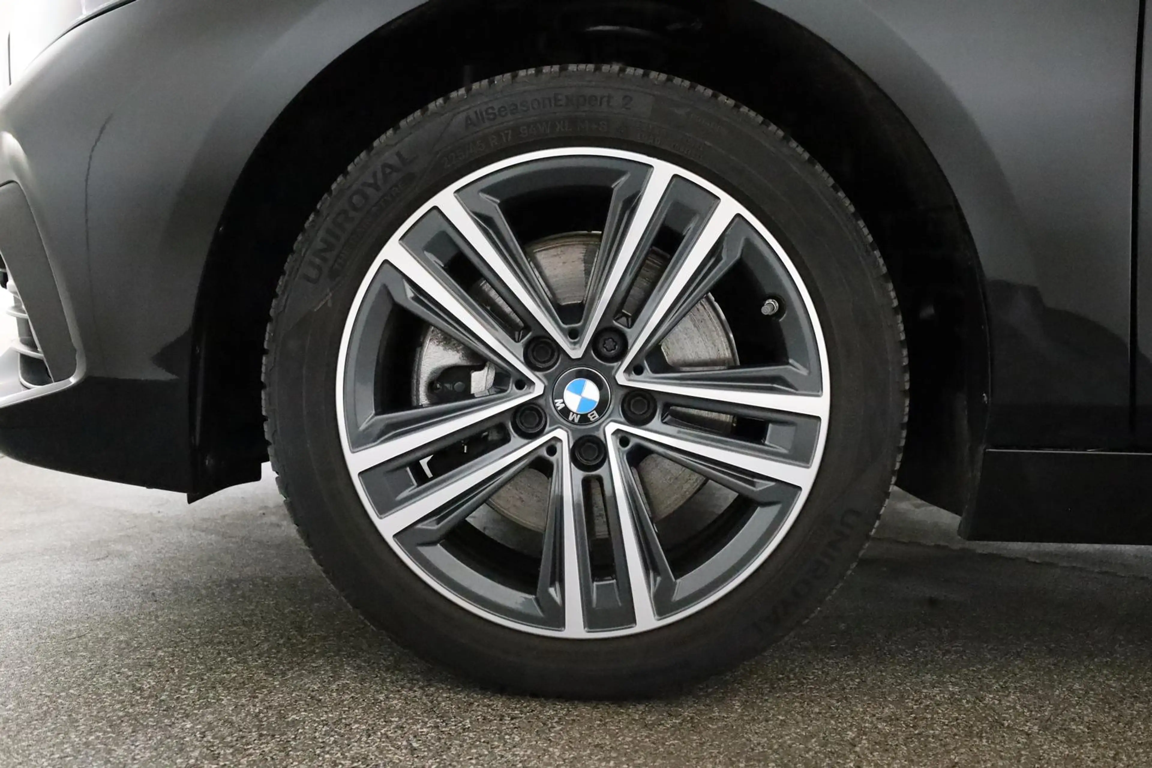 BMW 118 i Advantage LED LiveCockpitPro SitzHZ PDC 17" — photo 7