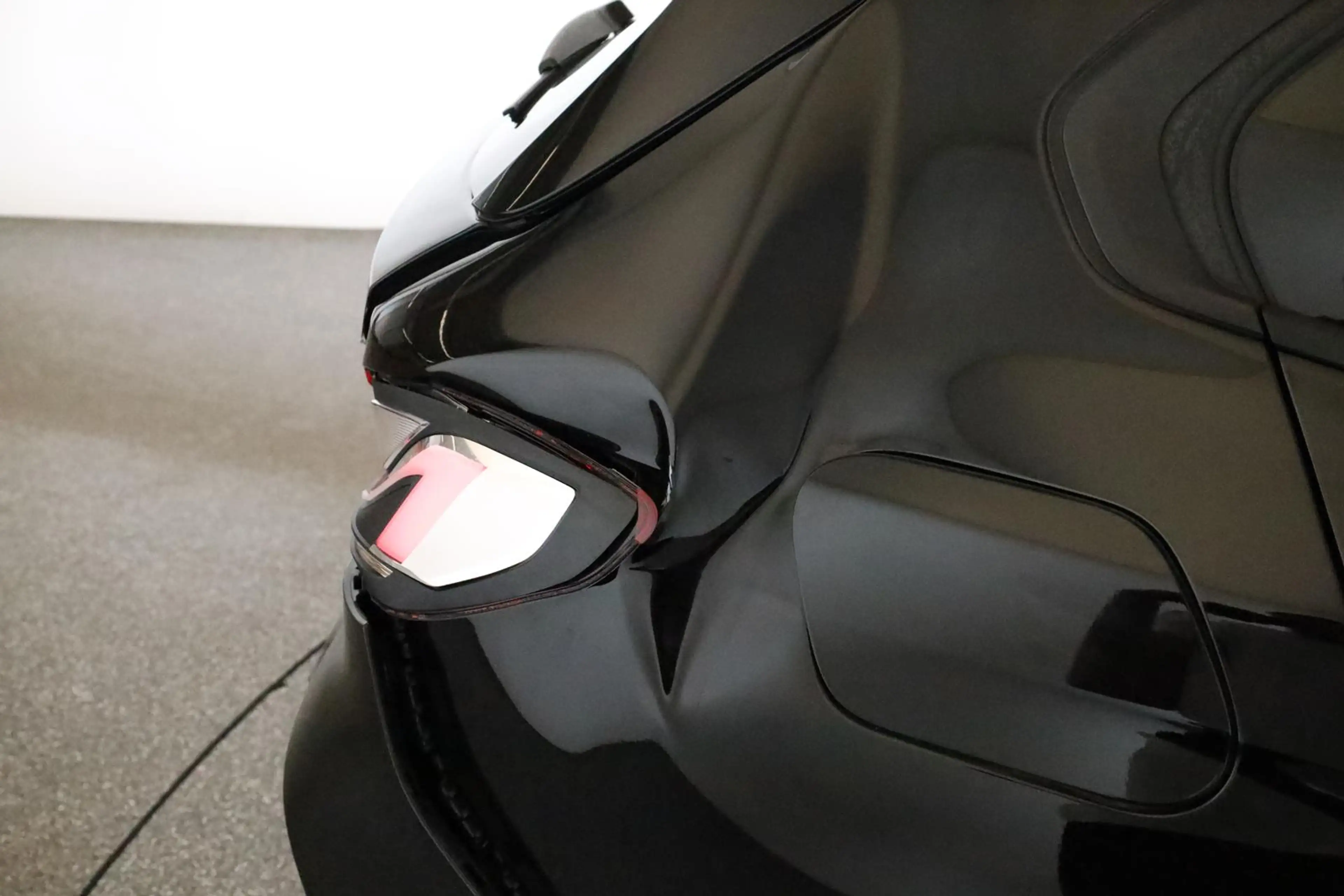BMW 118 i Advantage LED LiveCockpitPro SitzHZ PDC 17" — photo 13