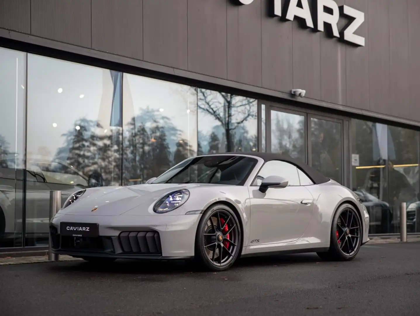 Porsche 992 .2 4 GTS CABRIO ACHTERASST/LIFT/HDMATR/ACC/18W/... Gris - 2