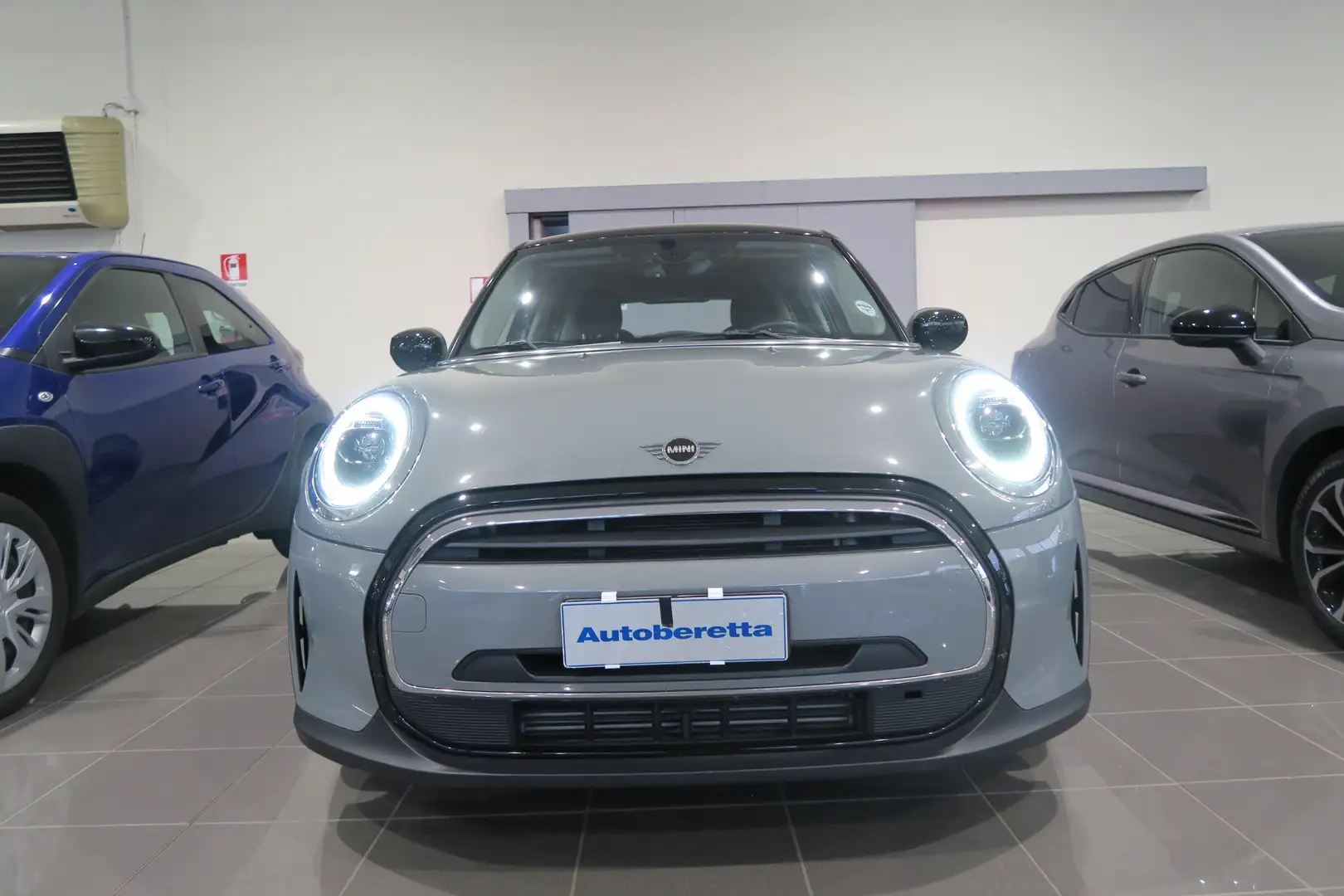 MINI Cooper Mini IV   5p 1.5 Classic auto Grigio - 2