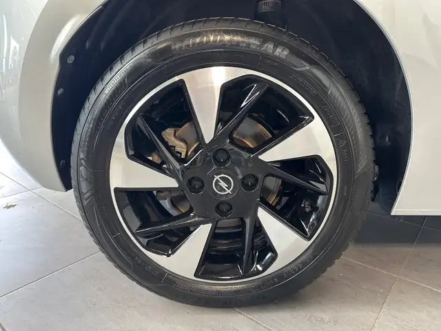 Opel Corsa view 3