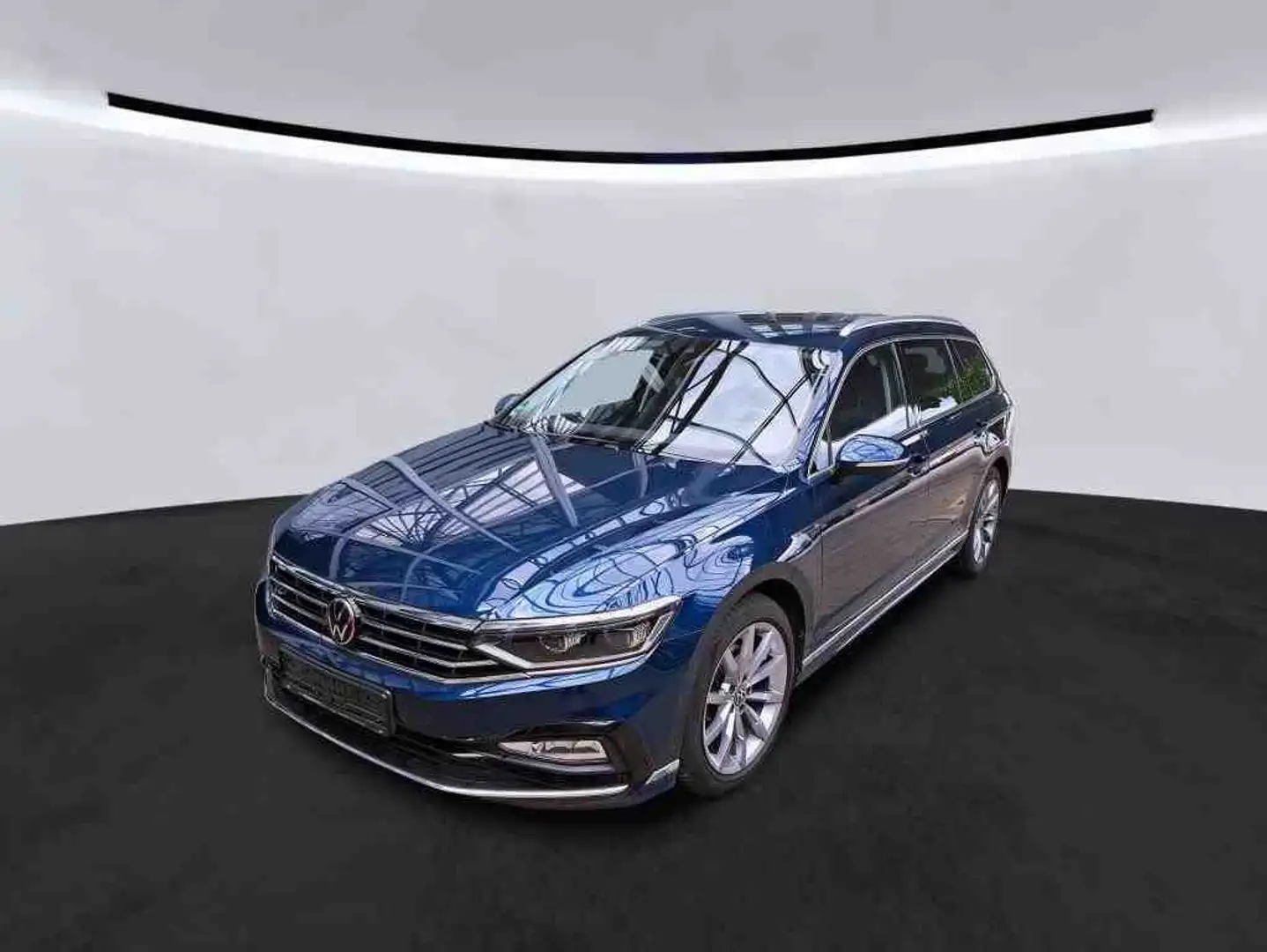 Volkswagen Passat Variant Elegance 1.5TSI DSG +R-LINE+MATRI Blauw - 2