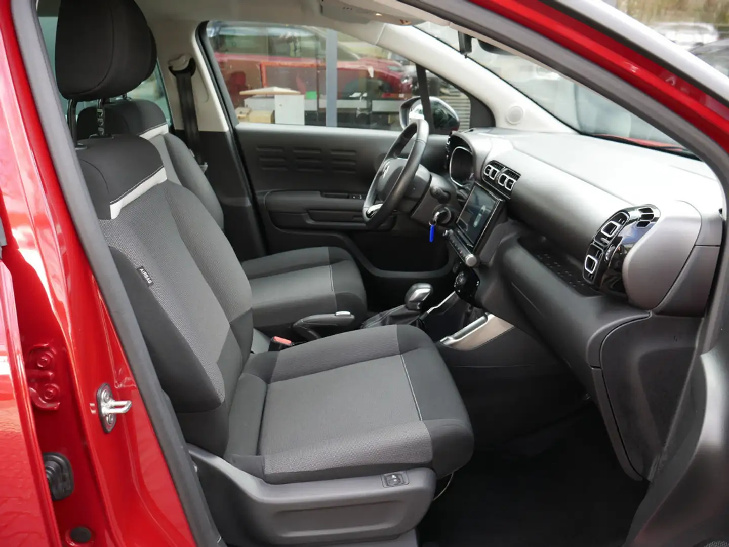 Citroen C3 Aircross 1.2 Shine Automatik NAVI SHZ PDC Rot - 2