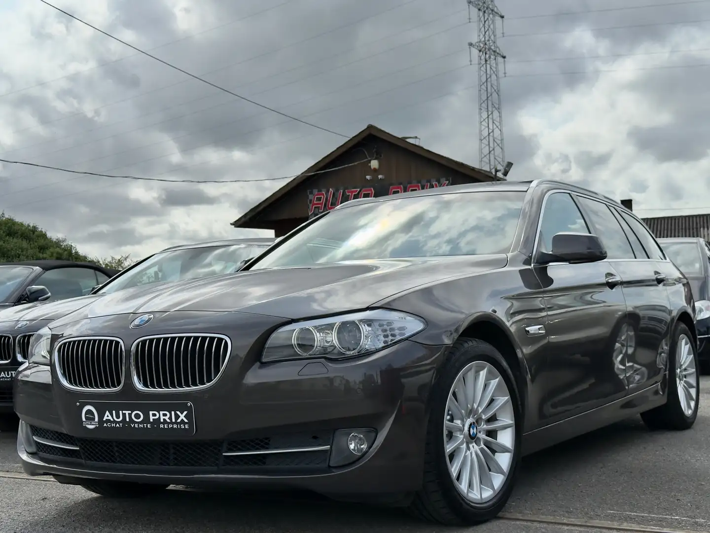 BMW 520 dA Touring Navi Xénon Cuir Pano 1Er Main Carnet Bruin - 1
