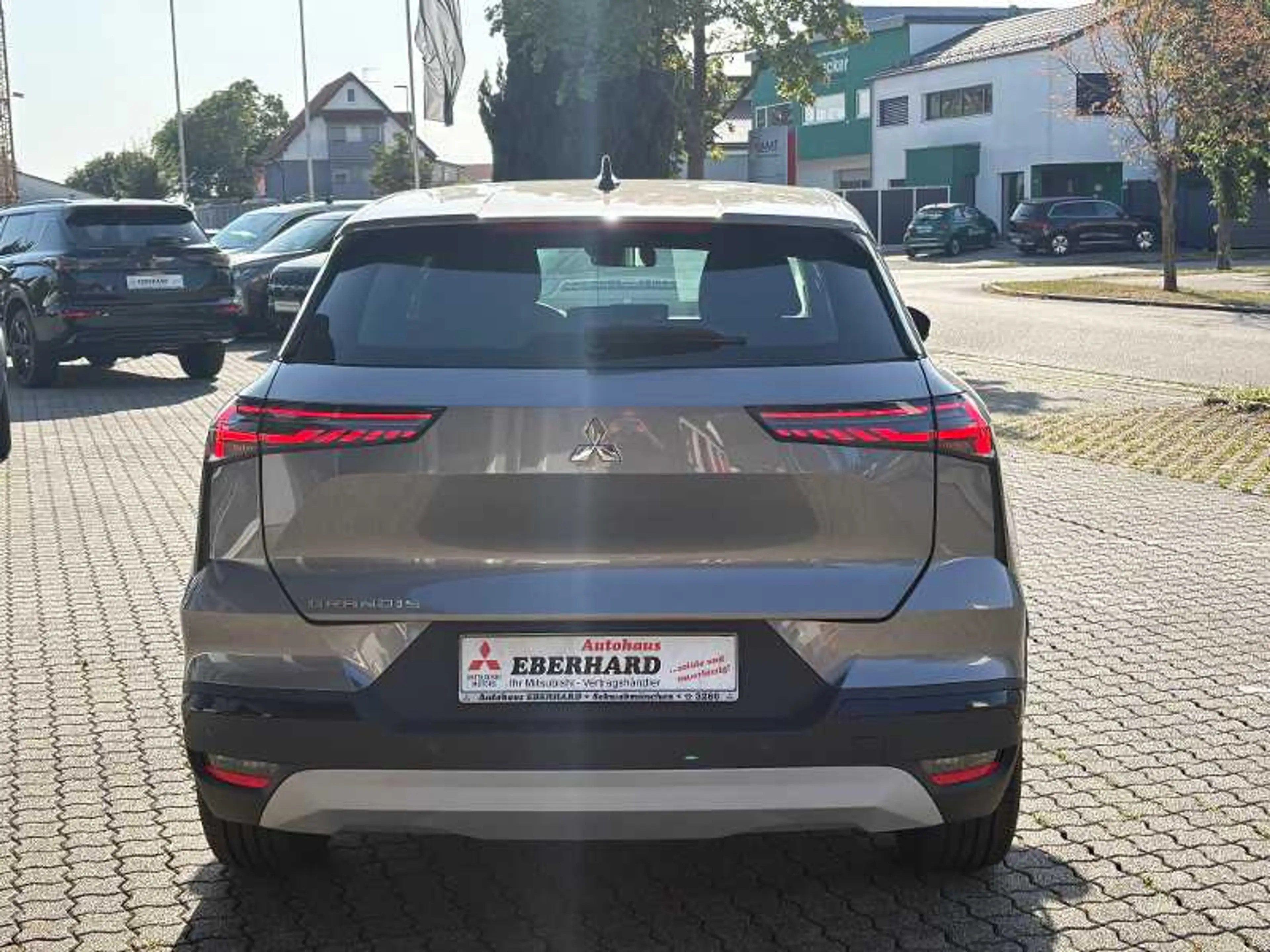 Mitsubishi Grandis Diamant PLUS 1.3 T-Benziner 7-DCT — photo 5