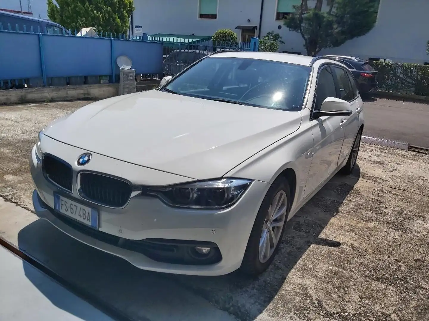 BMW 318 318d Touring Sport auto Wit - 1