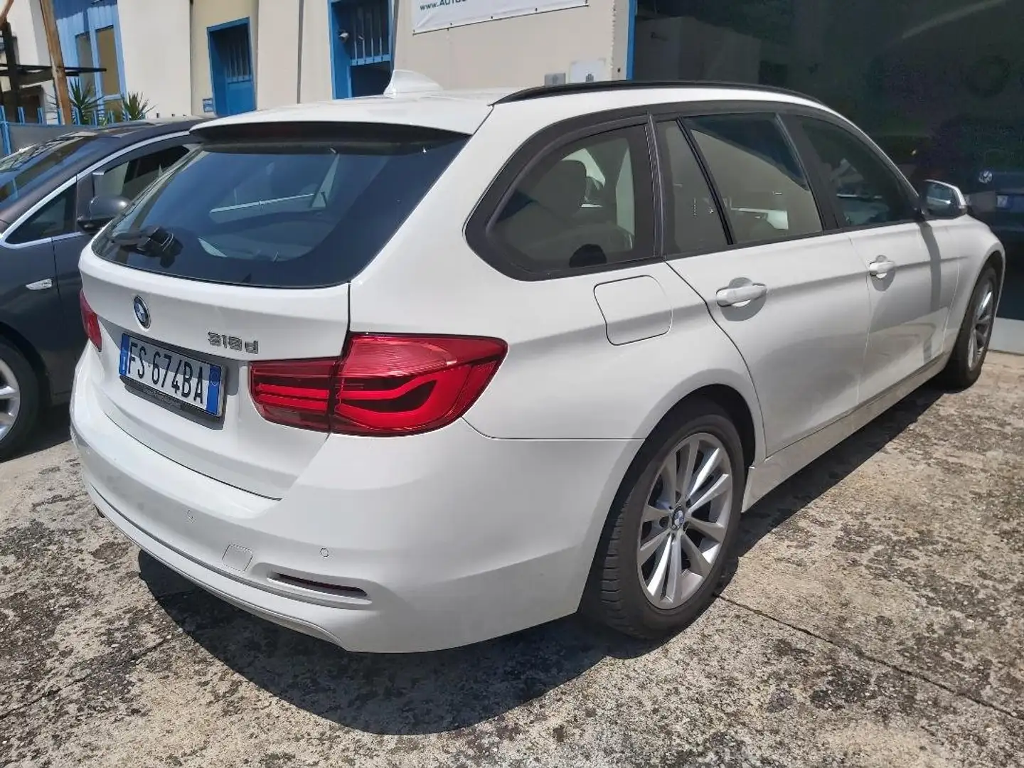 BMW 318 318d Touring Sport auto Wit - 2