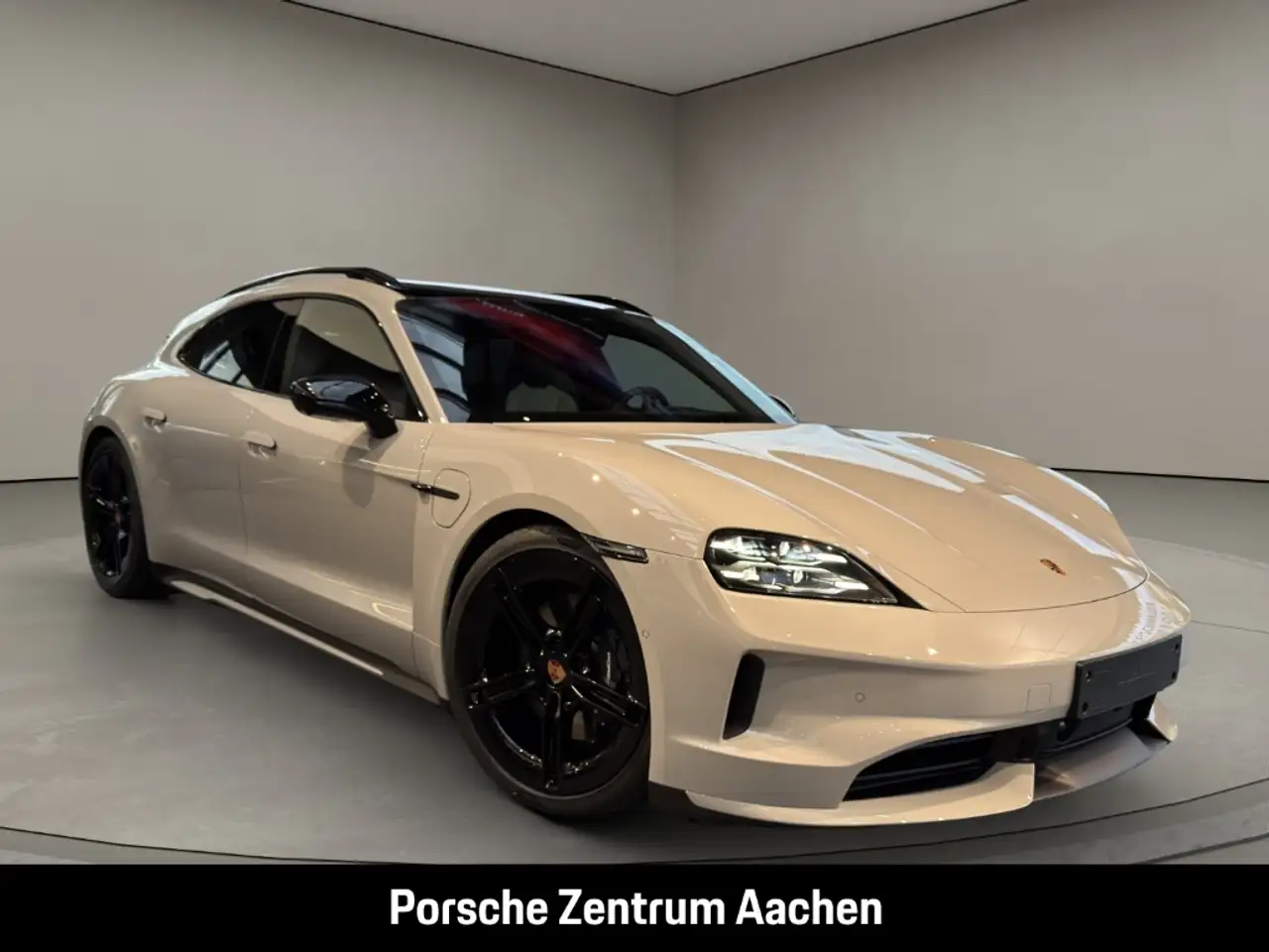 Porsche Taycan Sport Turismo Black Edition 11