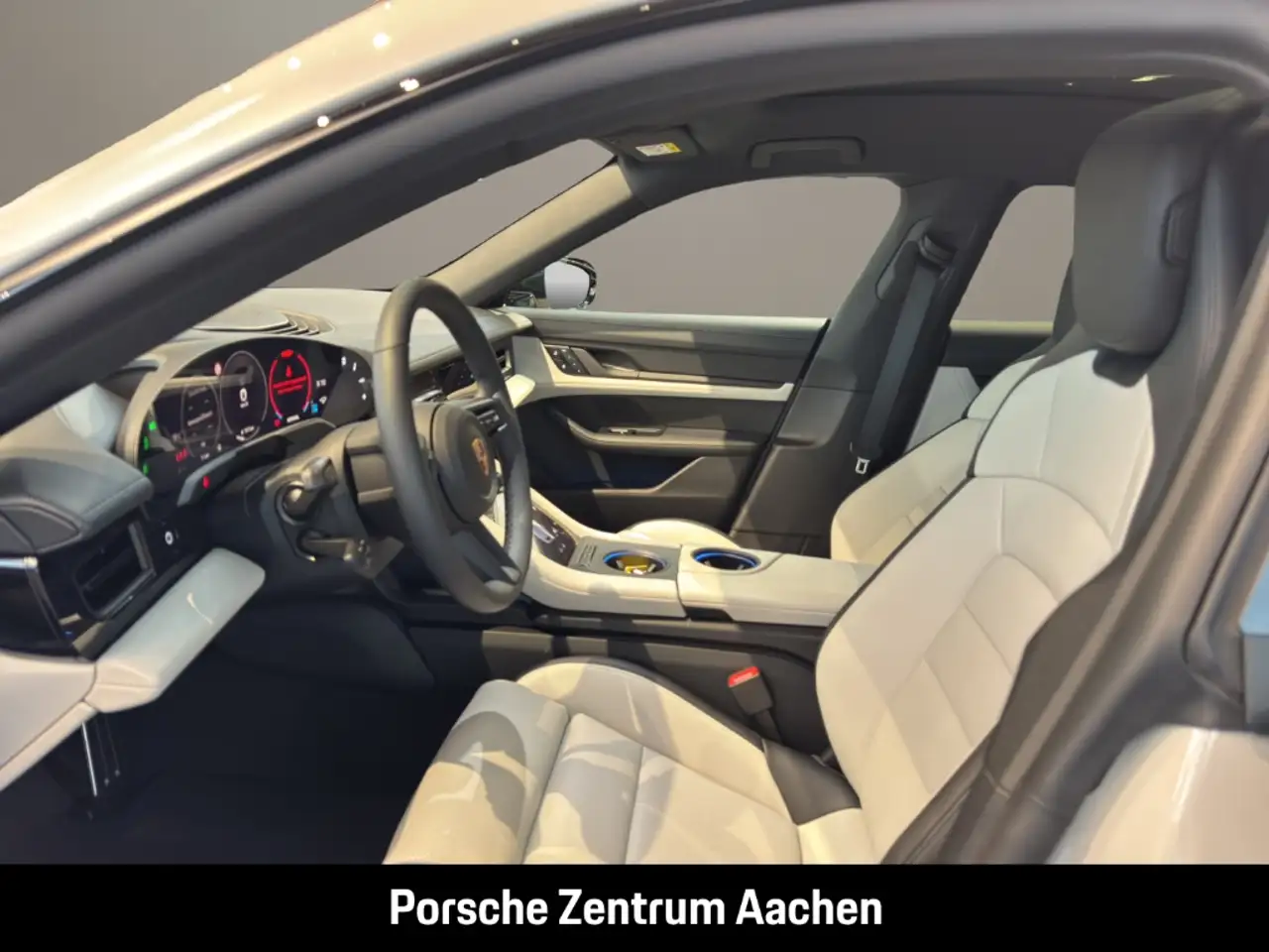 Porsche Taycan Sport Turismo Black Edition 5