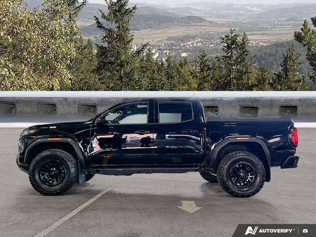 2024 GMC Canyon AT4 — снимка 1