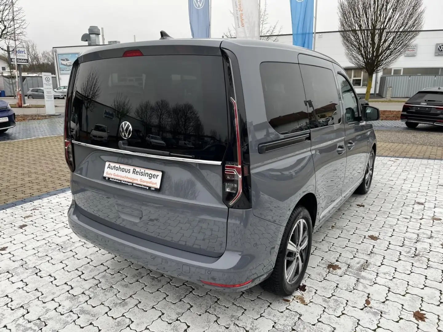 Volkswagen Caddy 1.5 TSI DSG Style (APP,NAVI,LED,RearView) Klima Grau - 2