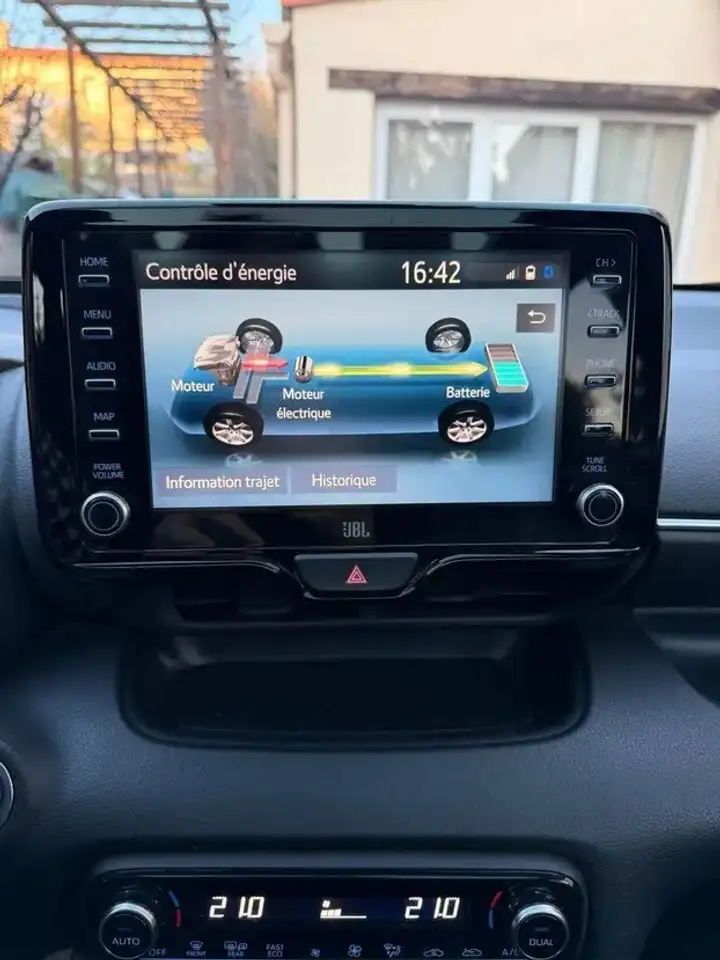 Toyota Yaris Yaris — photo 13