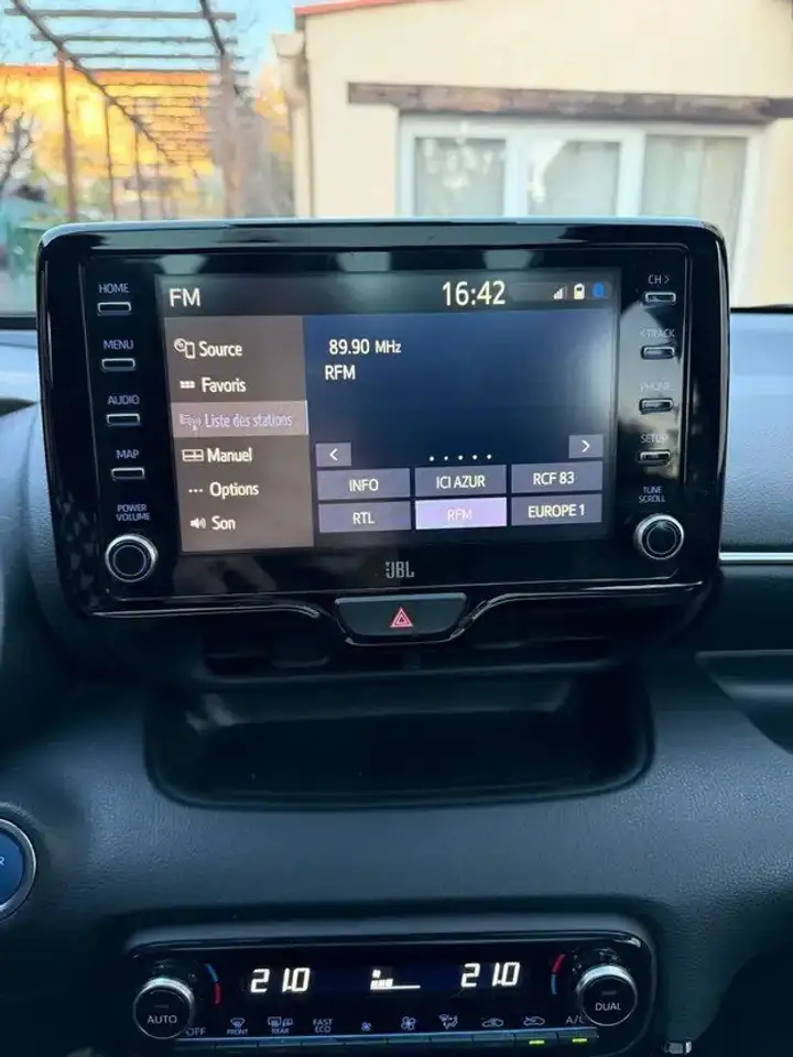 Toyota Yaris Yaris — photo 12