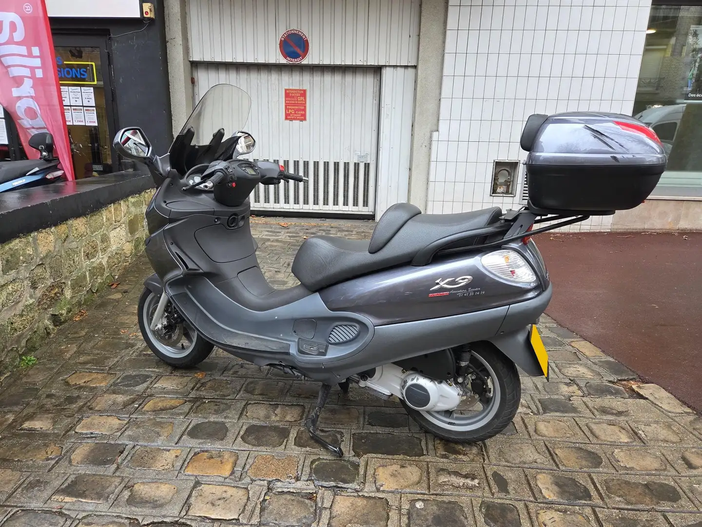 Piaggio X 9 Gris - 2