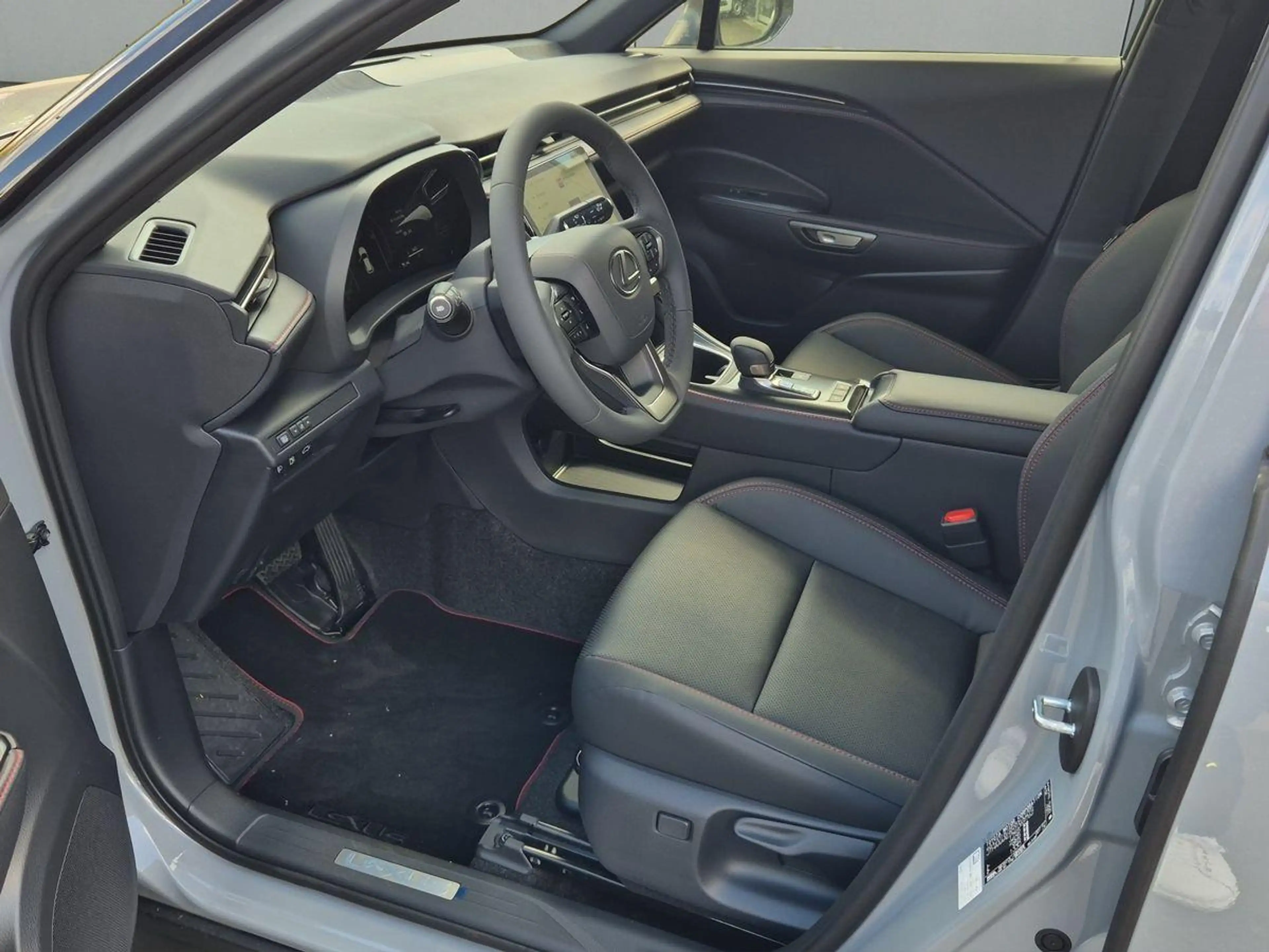 Lexus LBX 1,5 Hybrid Emotion FWD - LED*PDC*LEDER*NAVI* — photo 10