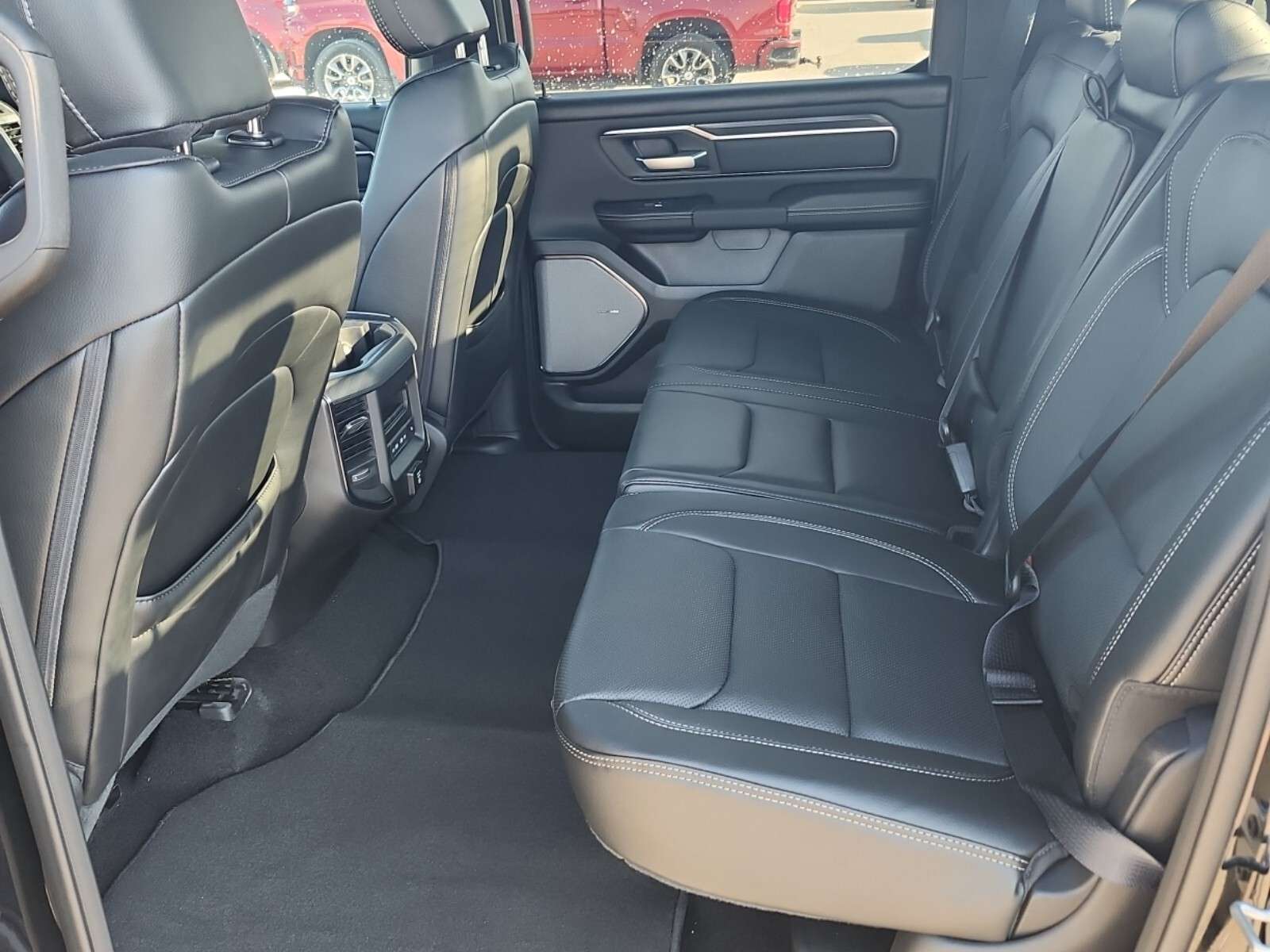 2026 RAM 1500 Sport | PANORAMIC SUNROOF | HEATED/VENTILATED LEAT — снимка 4