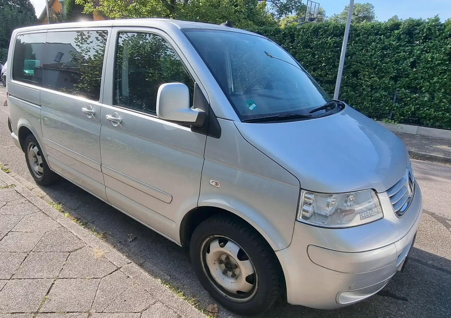 Volkswagen T5 Multivan Silber - 1
