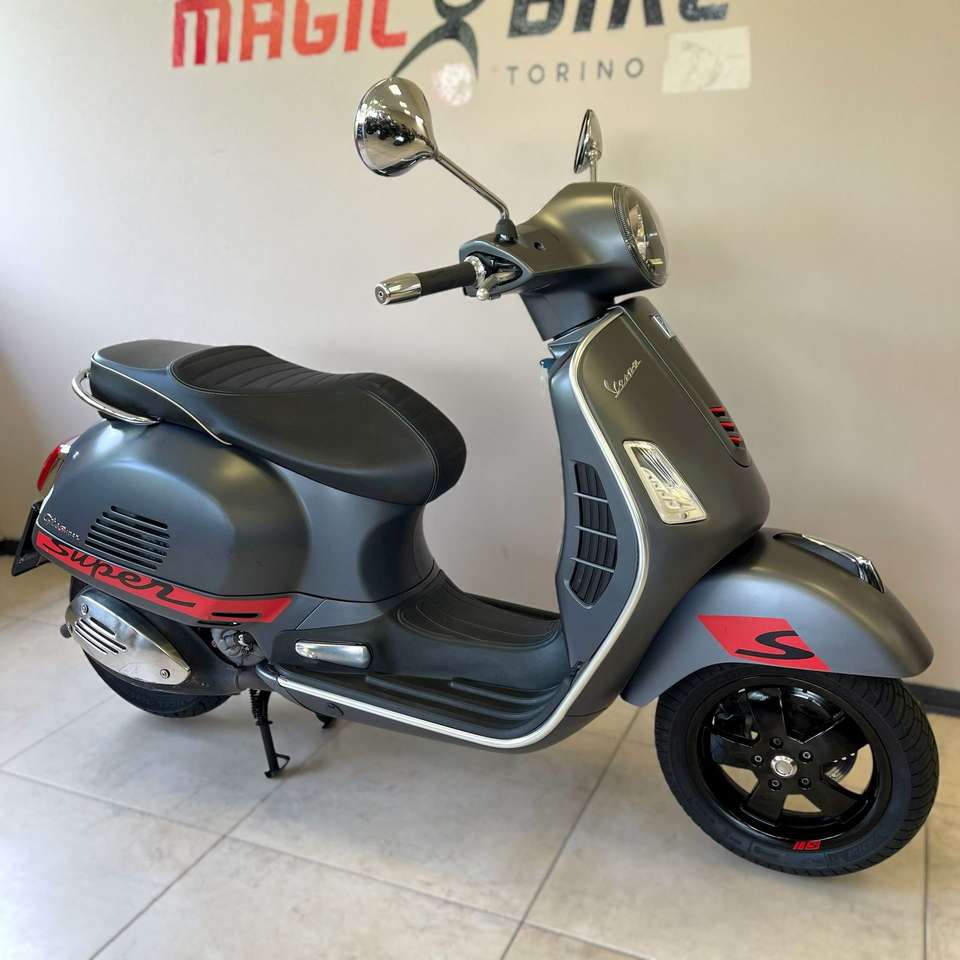 Vespa GTS Super 300