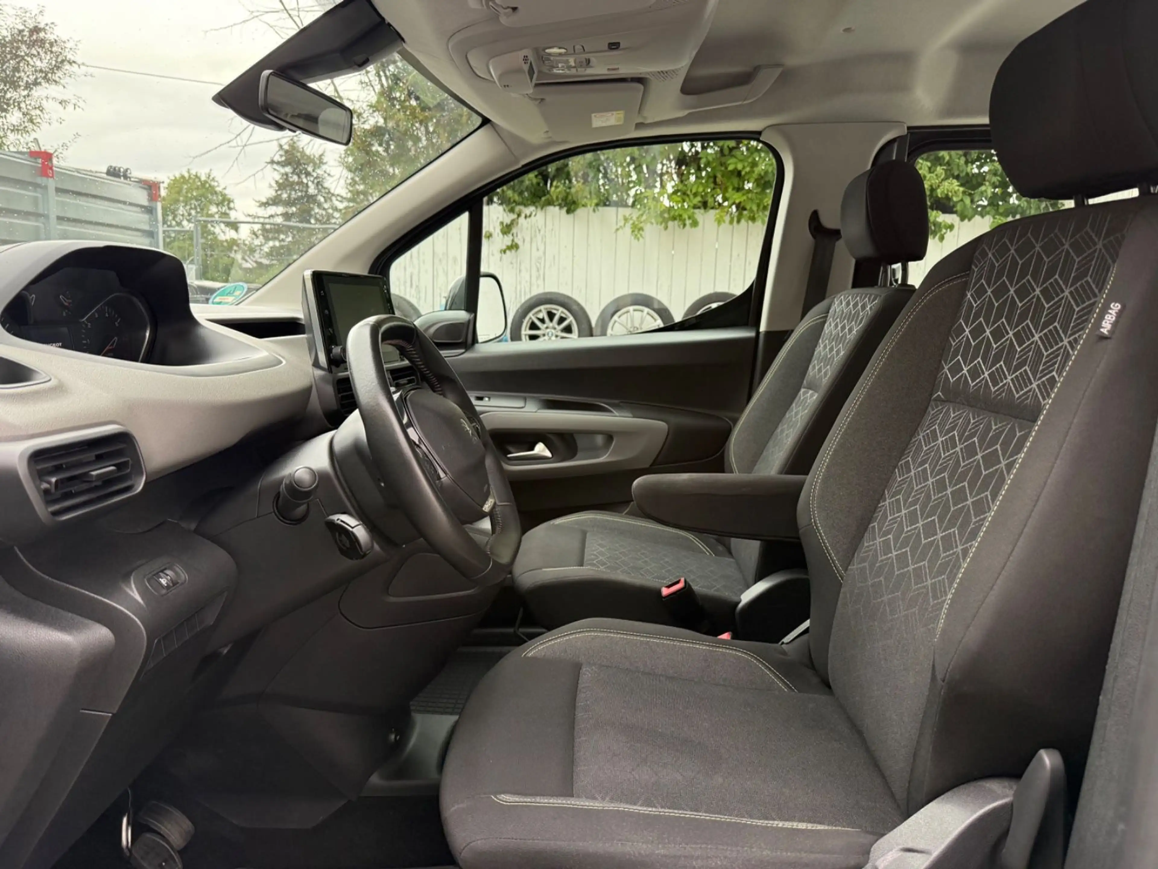 Peugeot Rifter 1.5 Blue-HDI Active Navi/CarPlay/PDC/SHZ — photo 8