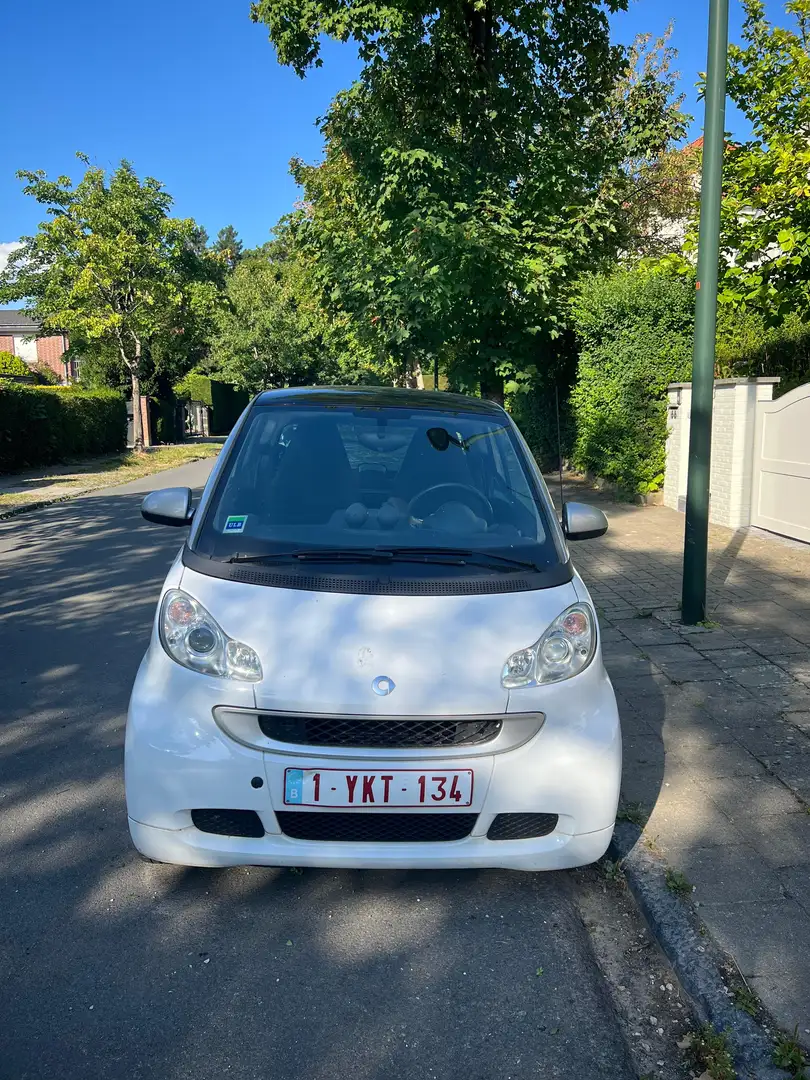 smart forTwo Coupe 1.0i Mhd Passion Softouch Blanc - 1