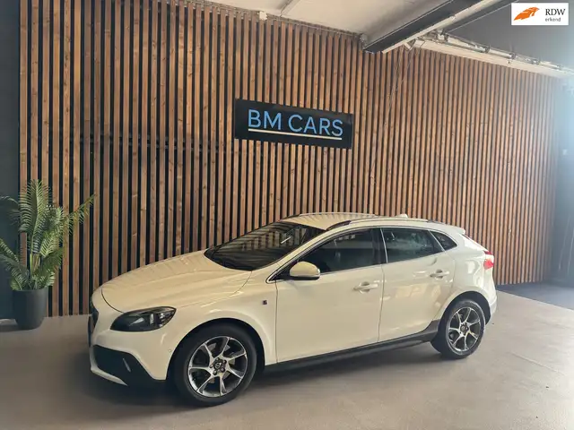Volvo V40 Cross Country 1.5 T3 Ocean Race Automaat,Leer,Navi