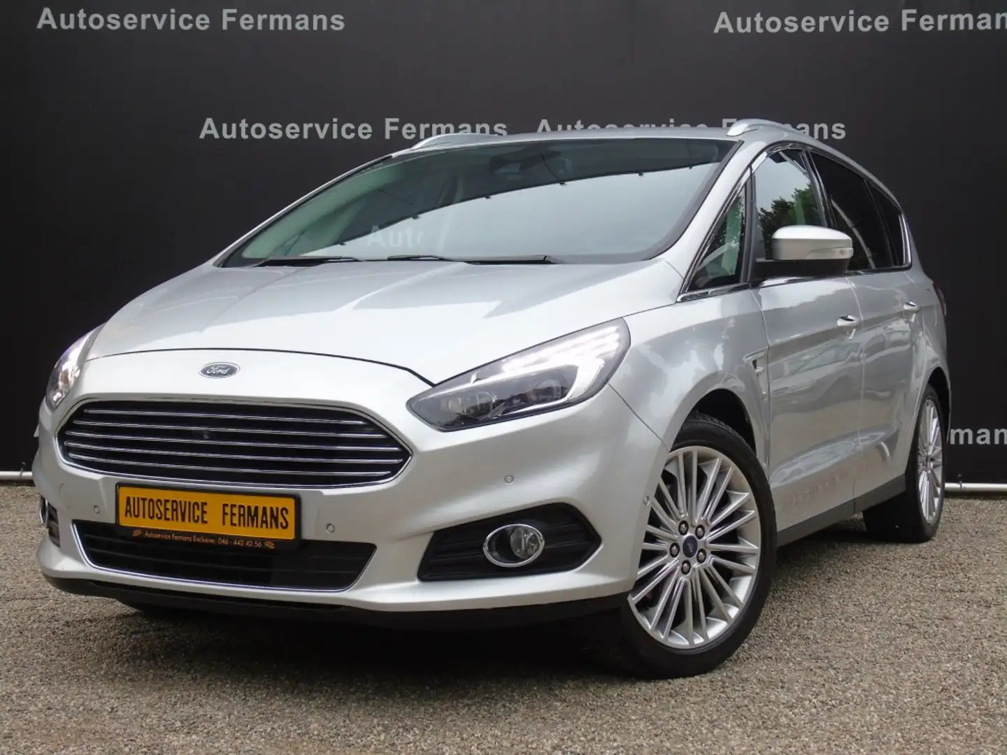 Ford S-Max 2.0 240pk Automaat Titianium - 2015 - Navi - 7 per Grau - 1