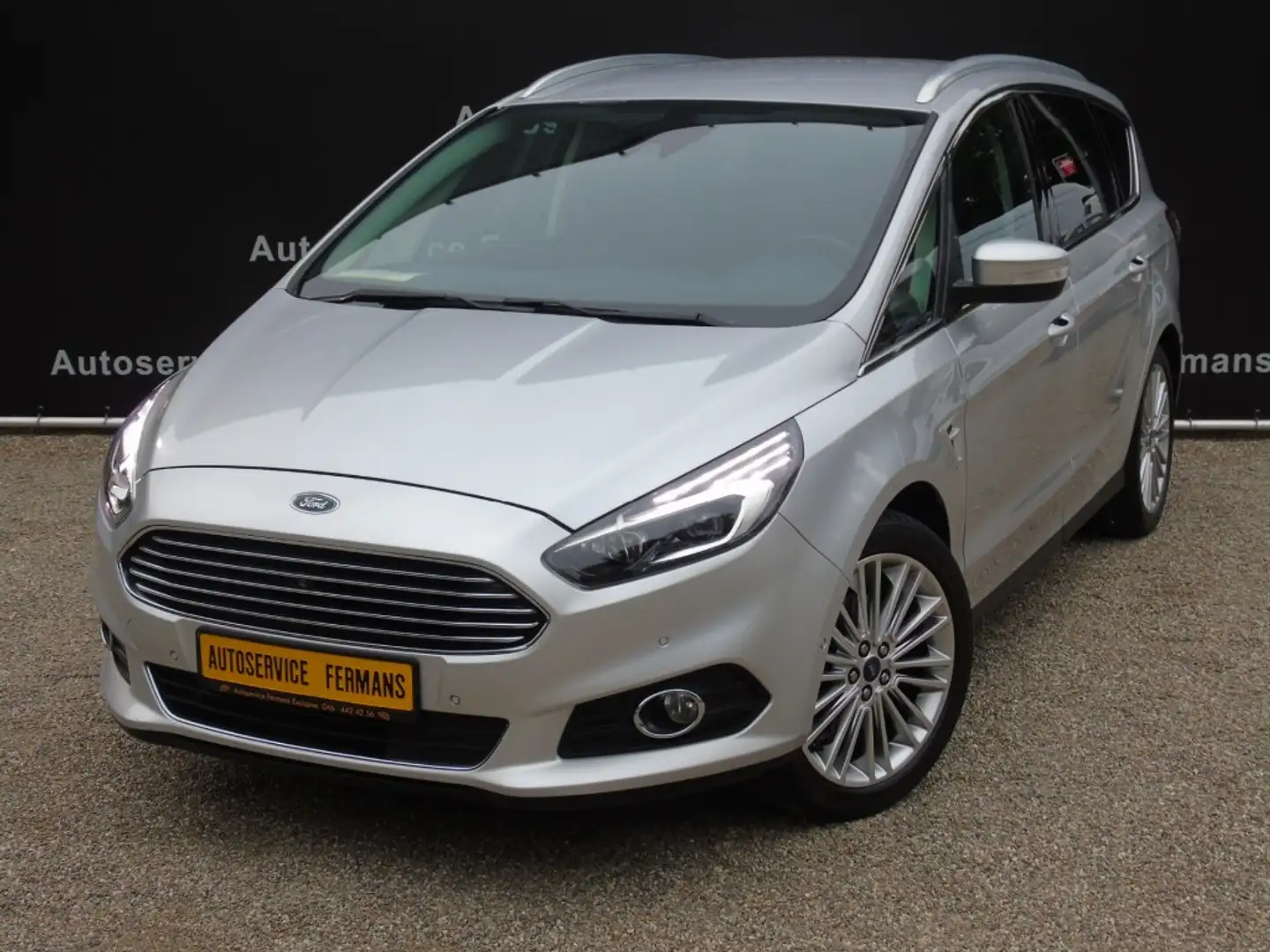 Ford S-Max 2.0 240pk Automaat Titianium - 2015 - Navi - 7 per Grau - 2