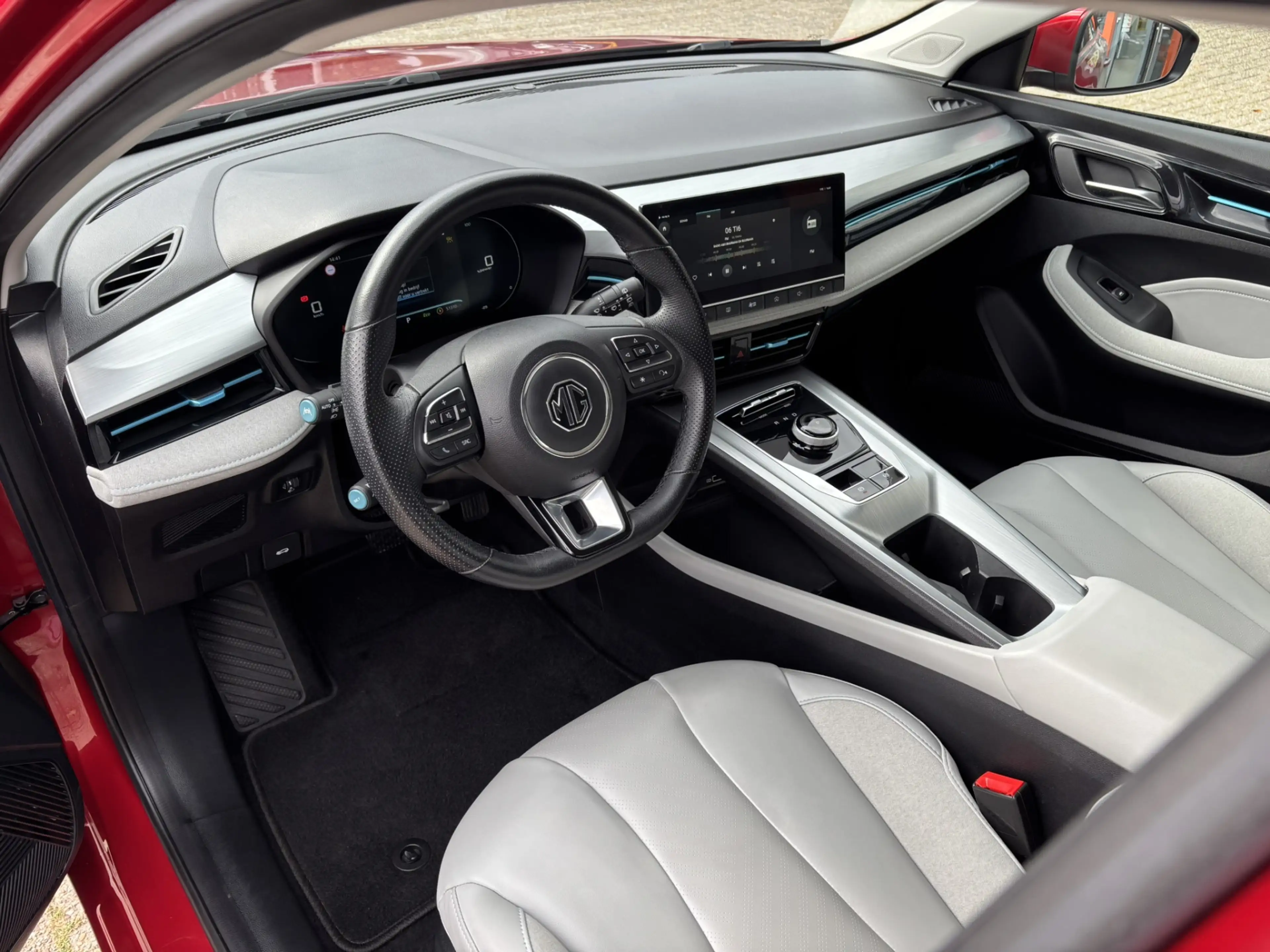 MG MG5 Electric Standard Range Luxury 50 kWh / Applecarpl — photo 5