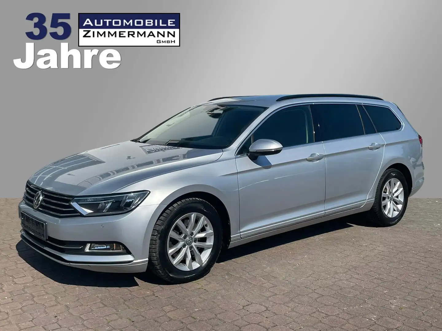 Volkswagen Passat Variant Comfortline*AHK*Navi*ACC*BT*PDC*Keyless*2.Hand* Silber - 2
