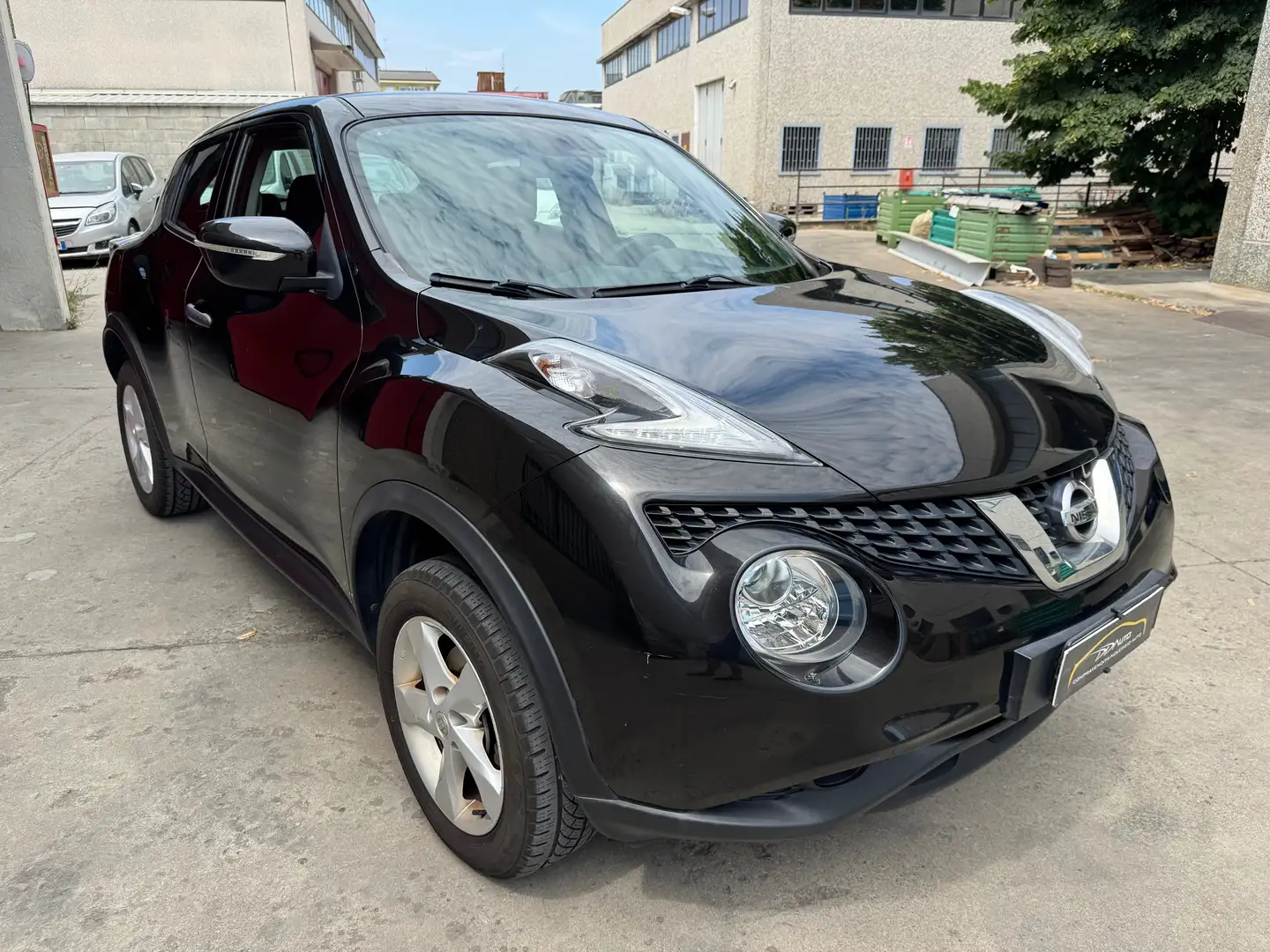 Nissan Juke Juke I 2015 1.6 Visia 94cv E6 Nero - 1