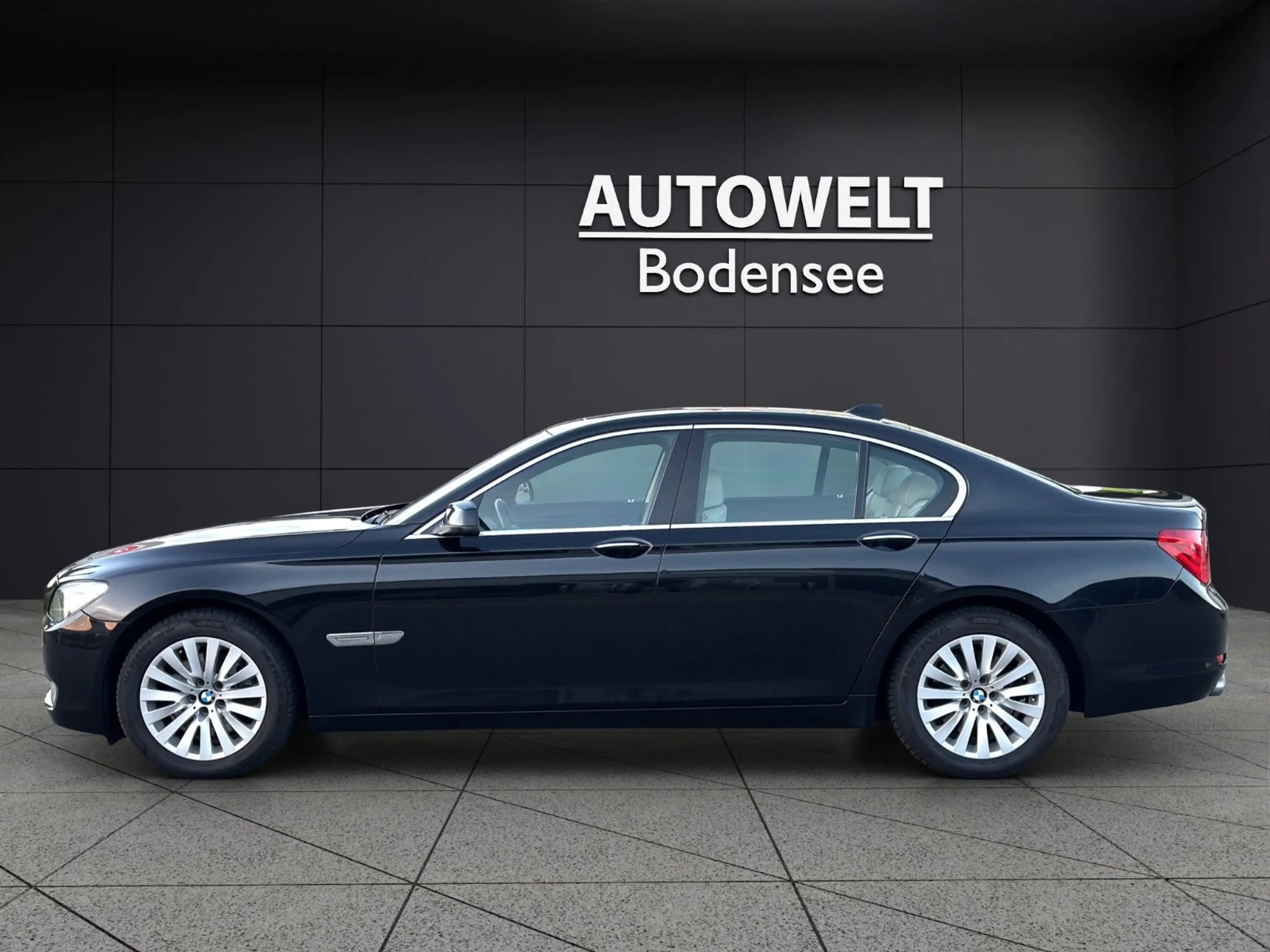 BMW 730 d XENON-NAVI-LEDER-MEMORY-HEAD-HIFI-ASSIST — photo 8
