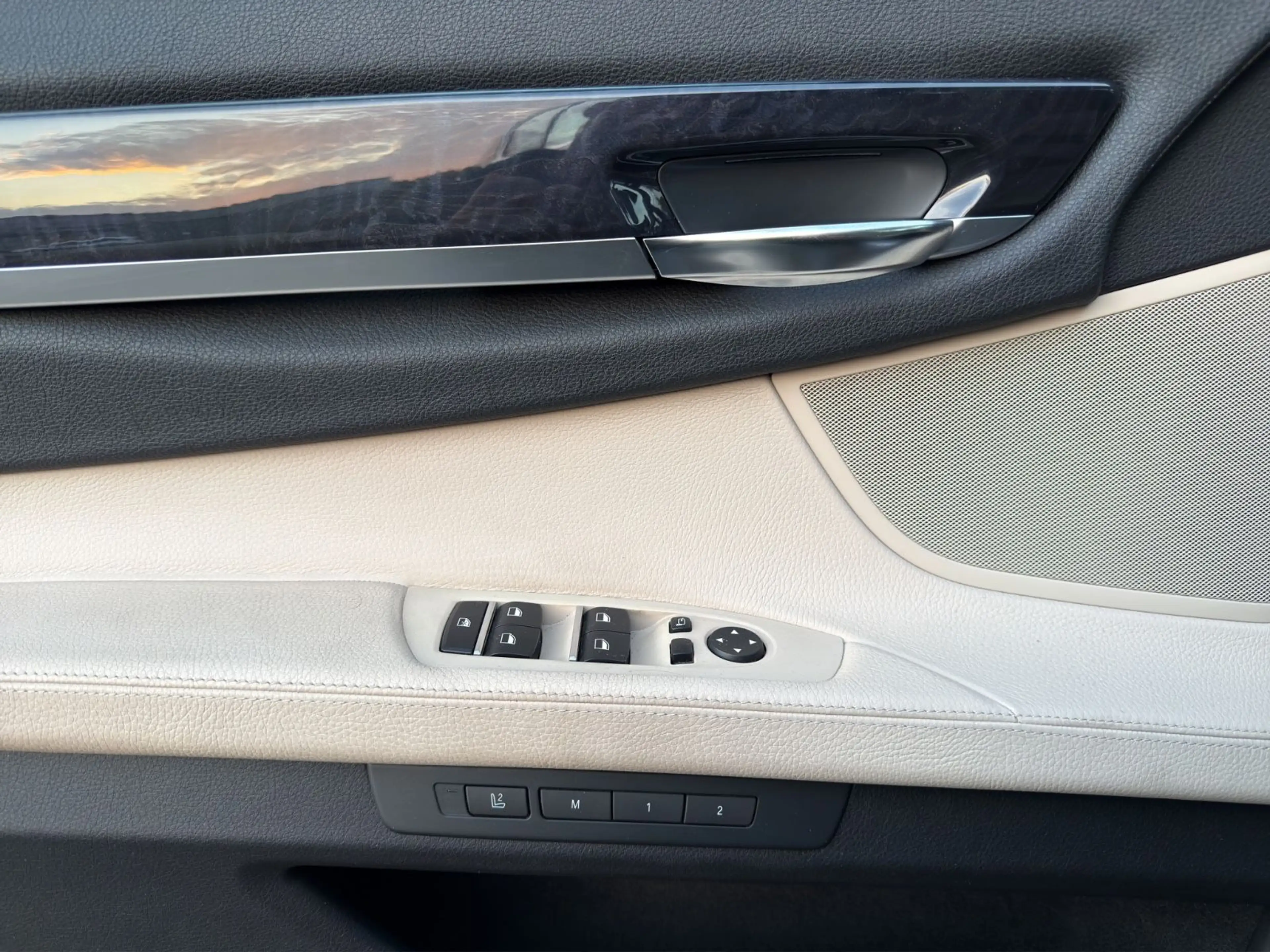 BMW 730 d XENON-NAVI-LEDER-MEMORY-HEAD-HIFI-ASSIST — photo 9