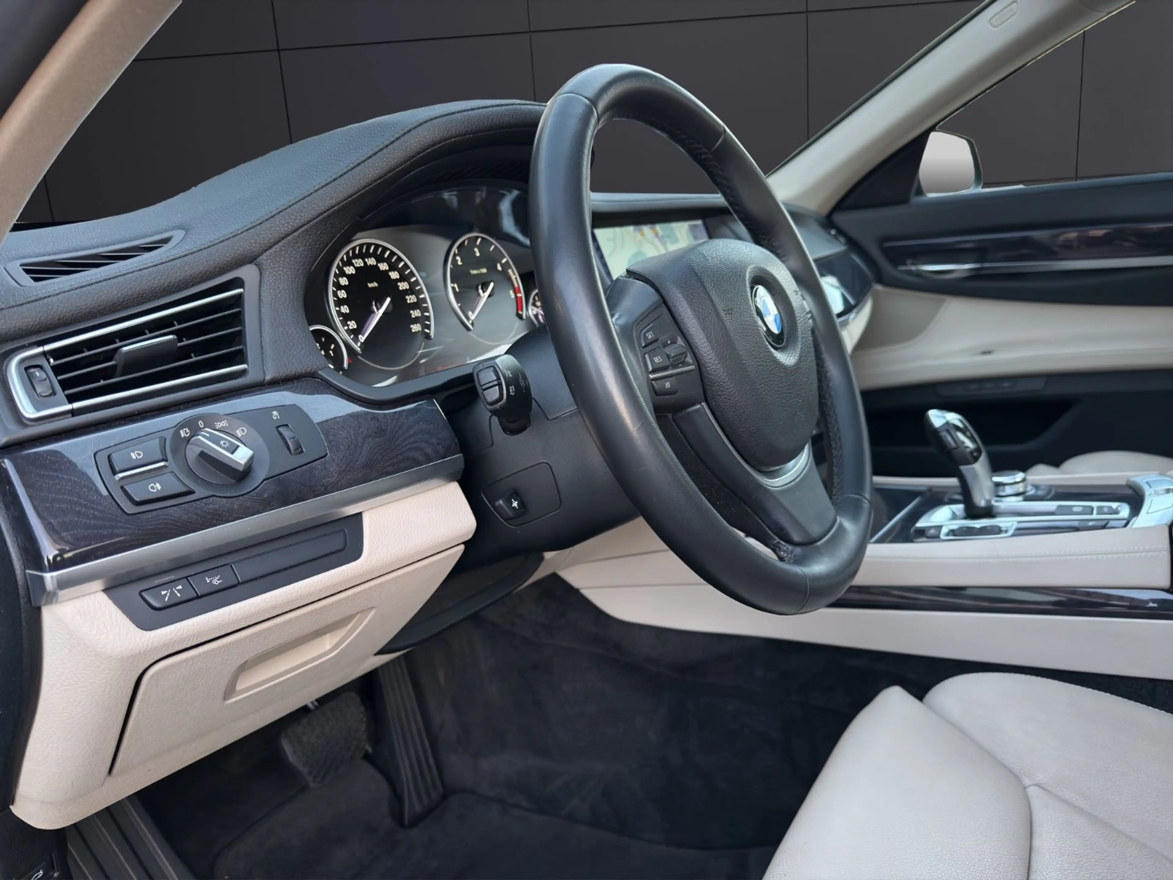 BMW 730 d XENON-NAVI-LEDER-MEMORY-HEAD-HIFI-ASSIST — photo 12