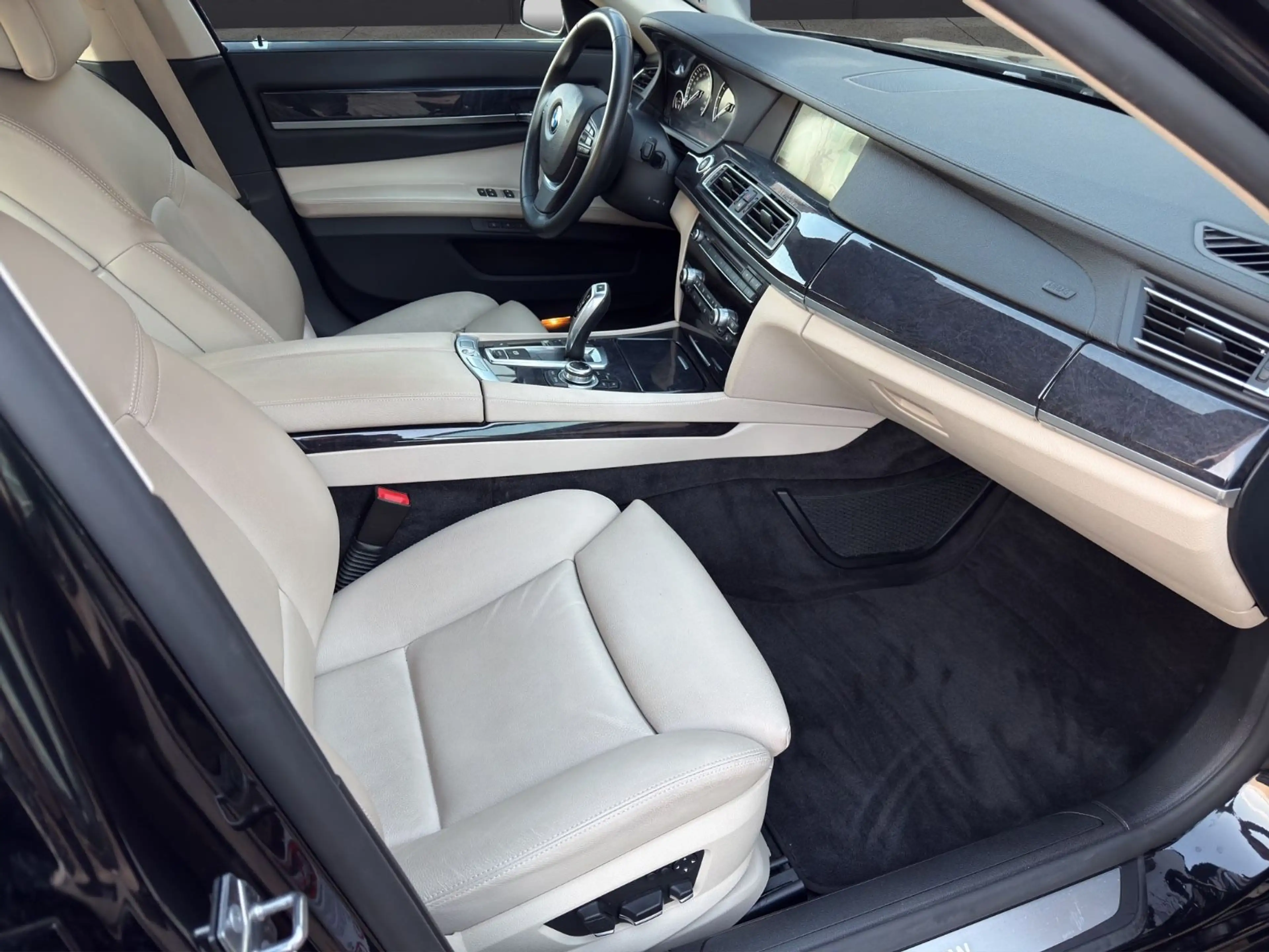 BMW 730 d XENON-NAVI-LEDER-MEMORY-HEAD-HIFI-ASSIST — photo 15