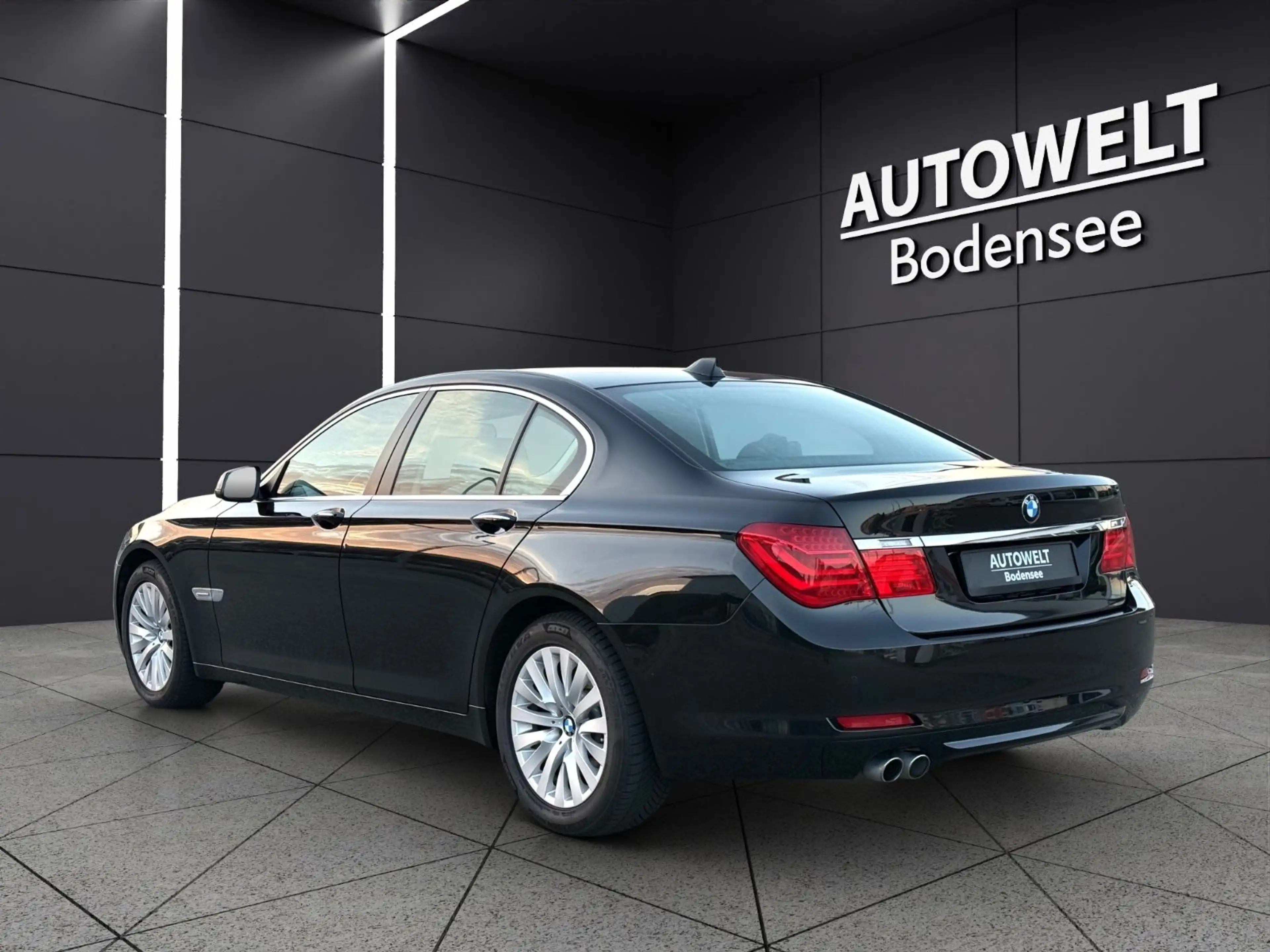 BMW 730 d XENON-NAVI-LEDER-MEMORY-HEAD-HIFI-ASSIST — photo 7