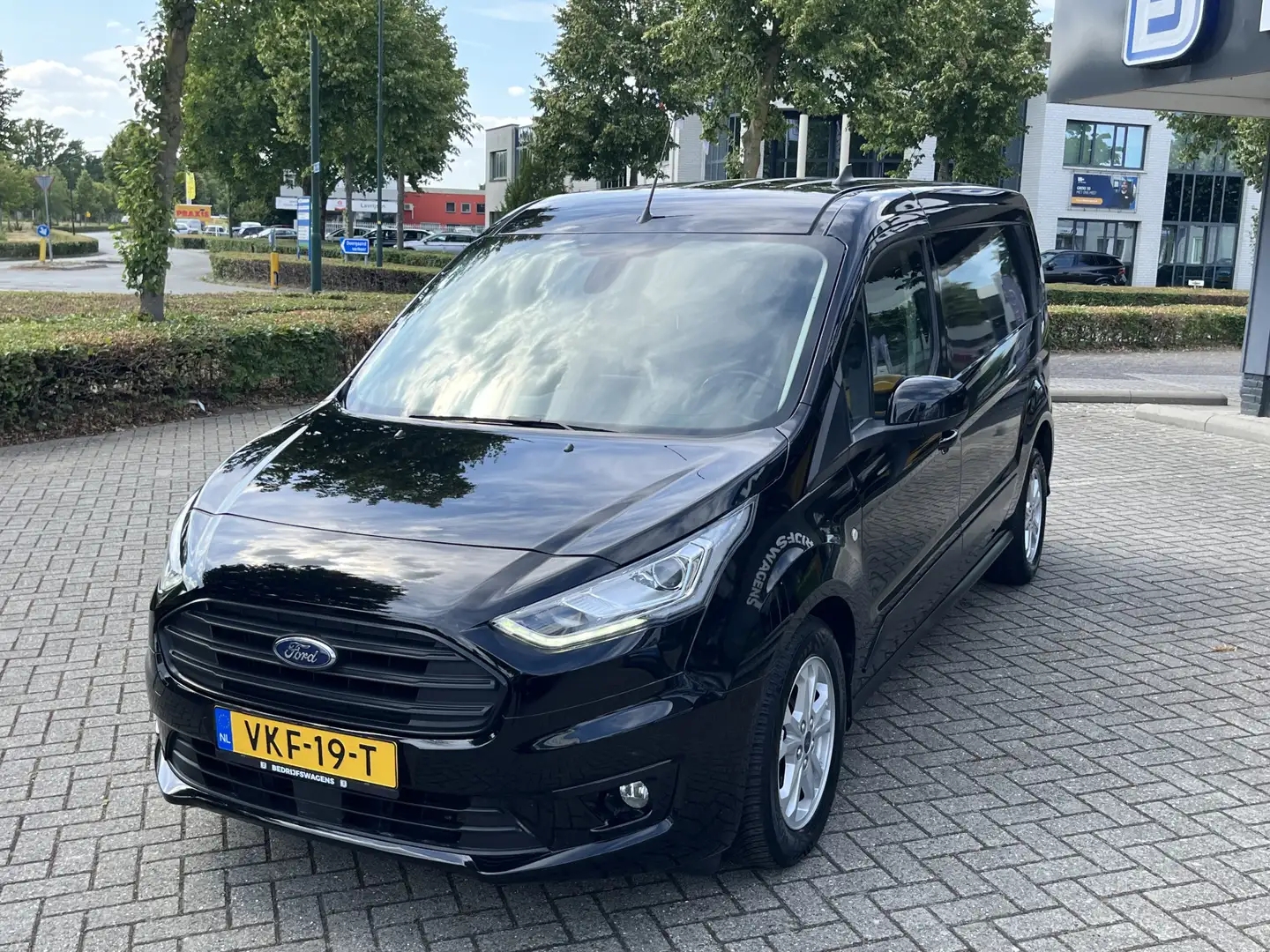 Ford Transit Connect 1.5 EcoBlue L2 Limited 120pk/88kW Automaat | Navig Zwart - 2