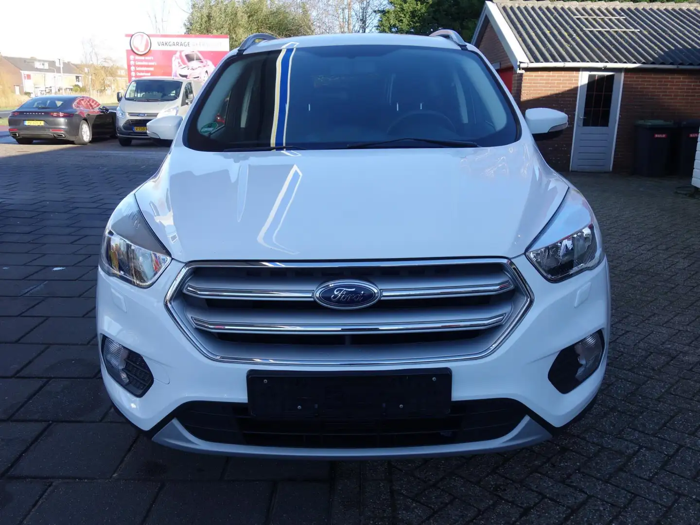 Ford Kuga 1.5 EcoBoost Trend Ultimate Wit - 2