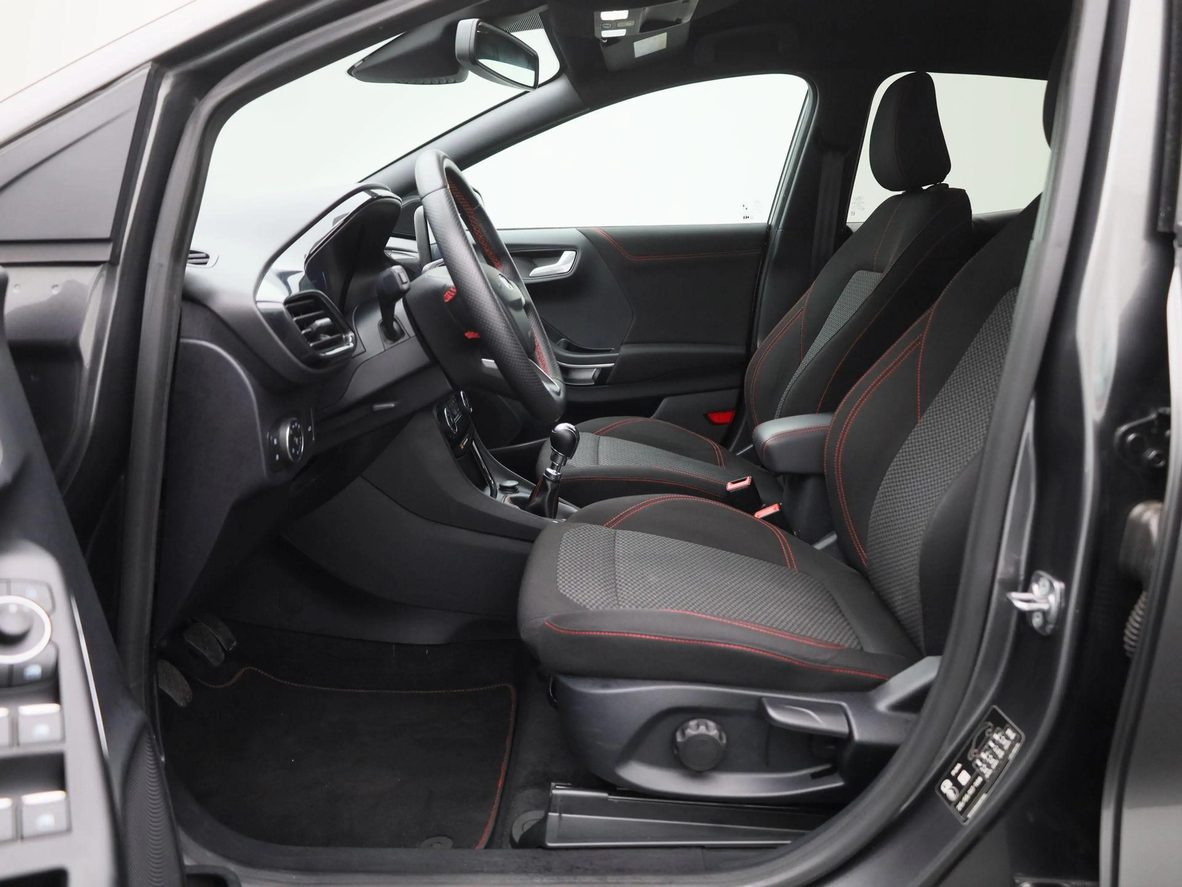 Ford Puma 1.0 EcoBoost Hybrid ST-Line X — photo 11