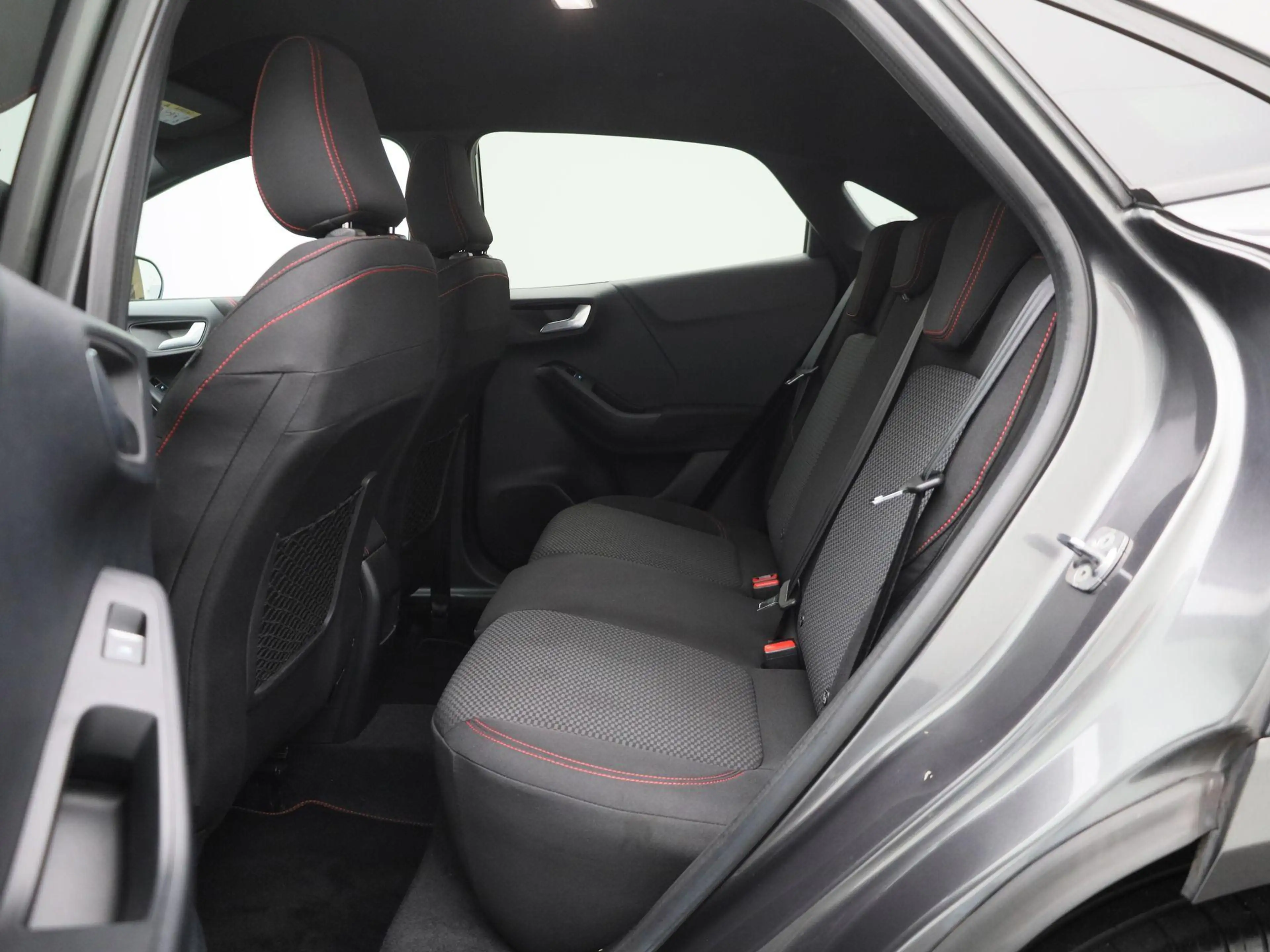 Ford Puma 1.0 EcoBoost Hybrid ST-Line X — photo 12