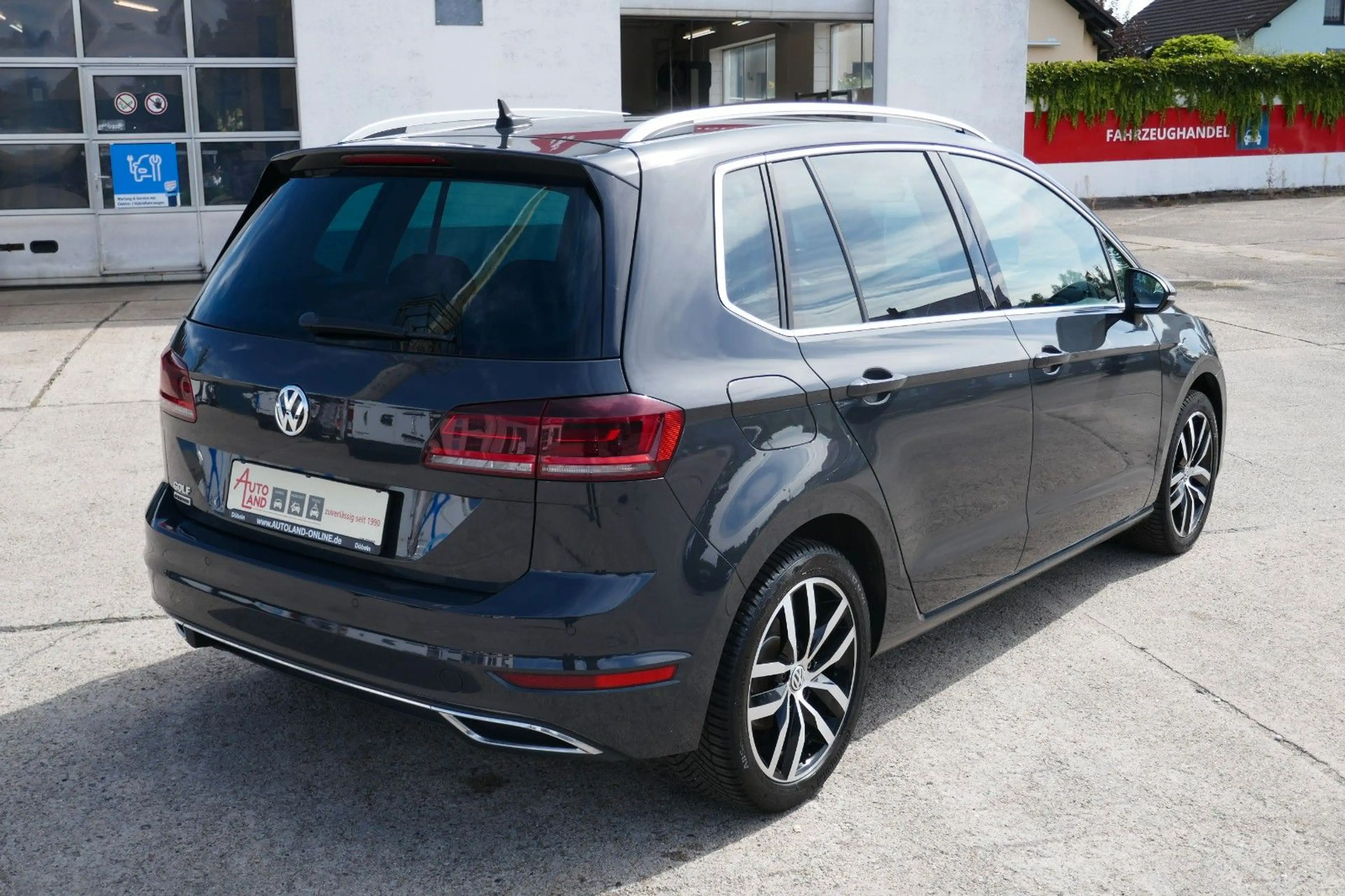 Volkswagen Golf Sportsvan VII Highline AHk/ACC/Navi/RFK/App — photo 3