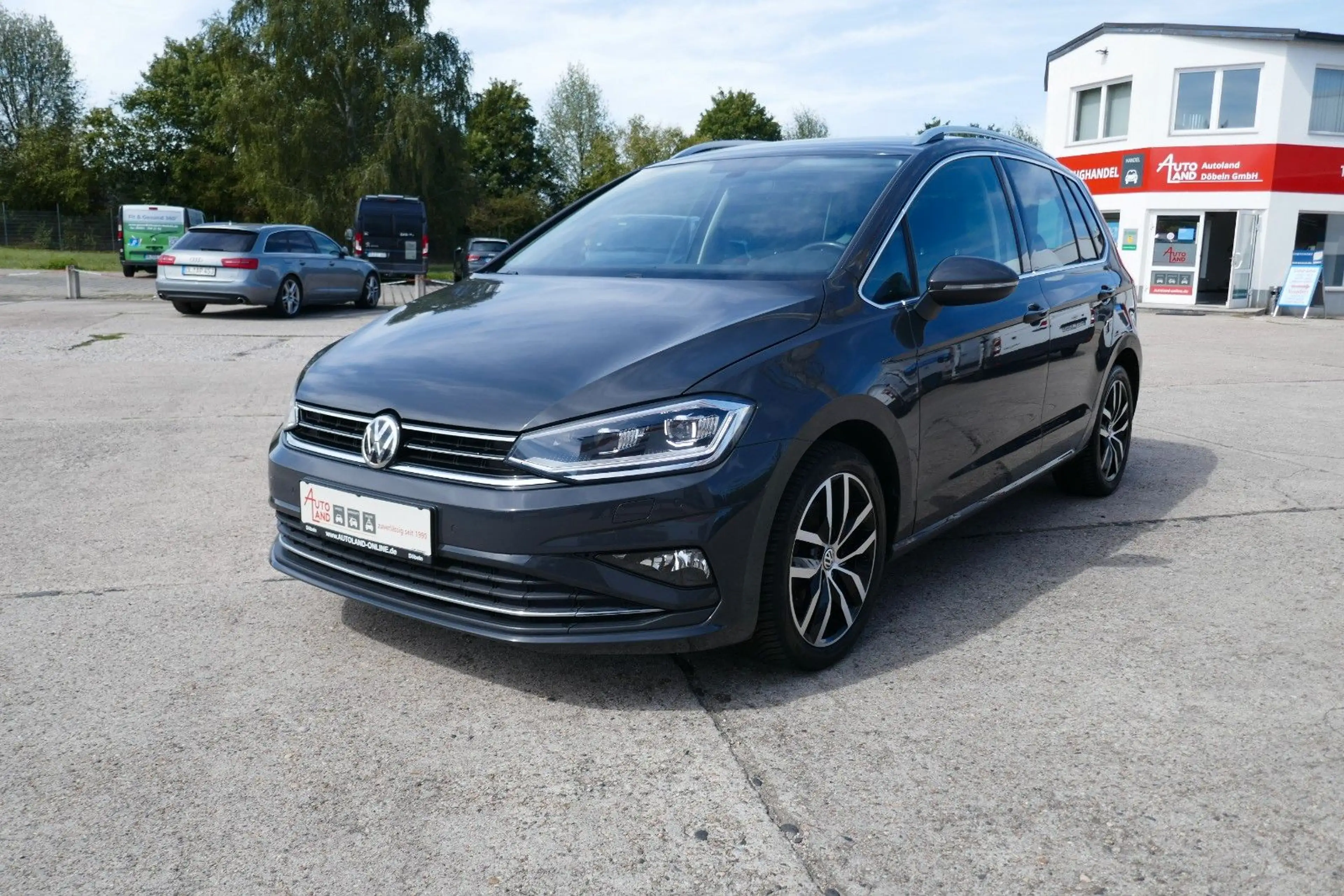Volkswagen Golf Sportsvan VII Highline AHk/ACC/Navi/RFK/App — photo 6