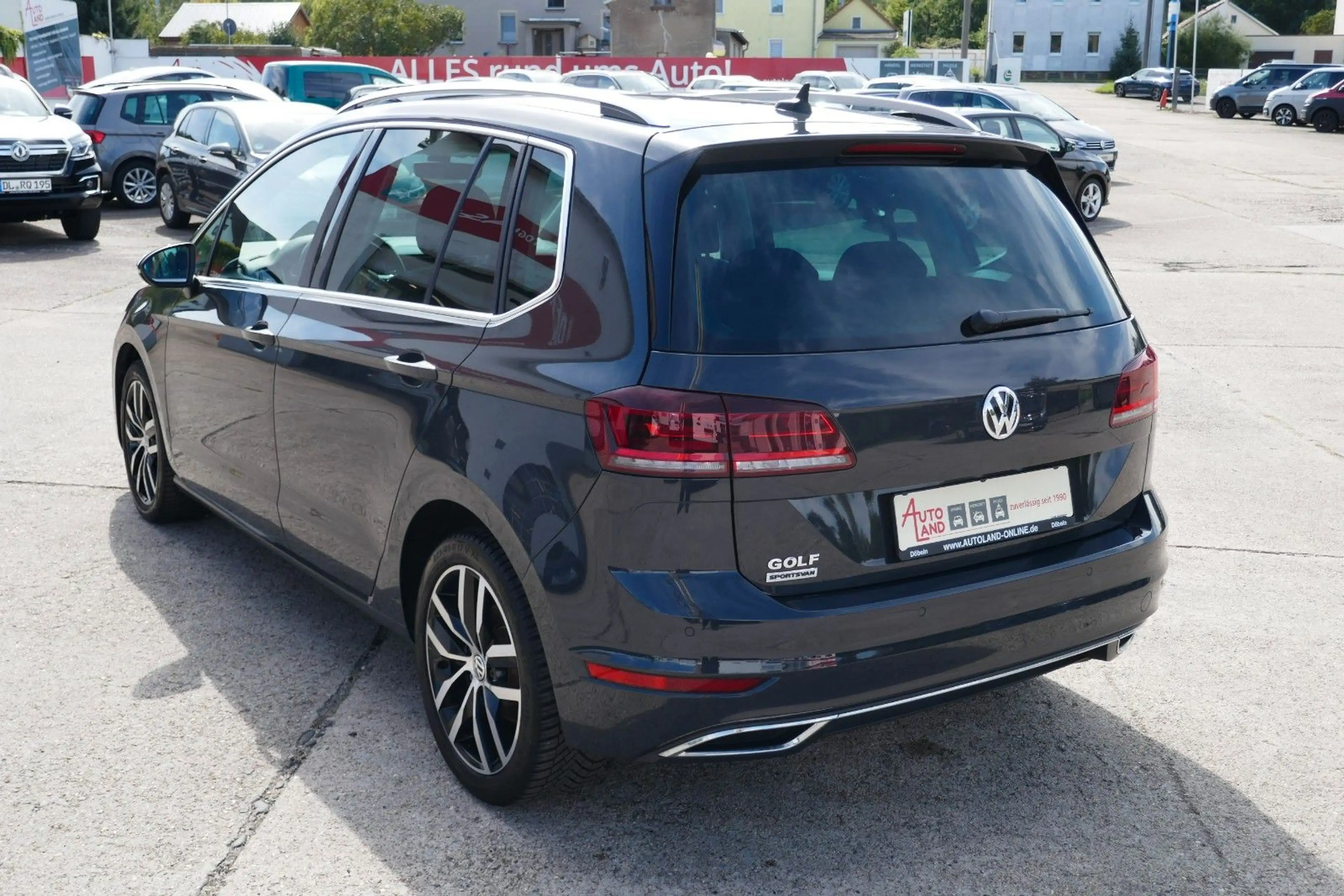 Volkswagen Golf Sportsvan VII Highline AHk/ACC/Navi/RFK/App — photo 4