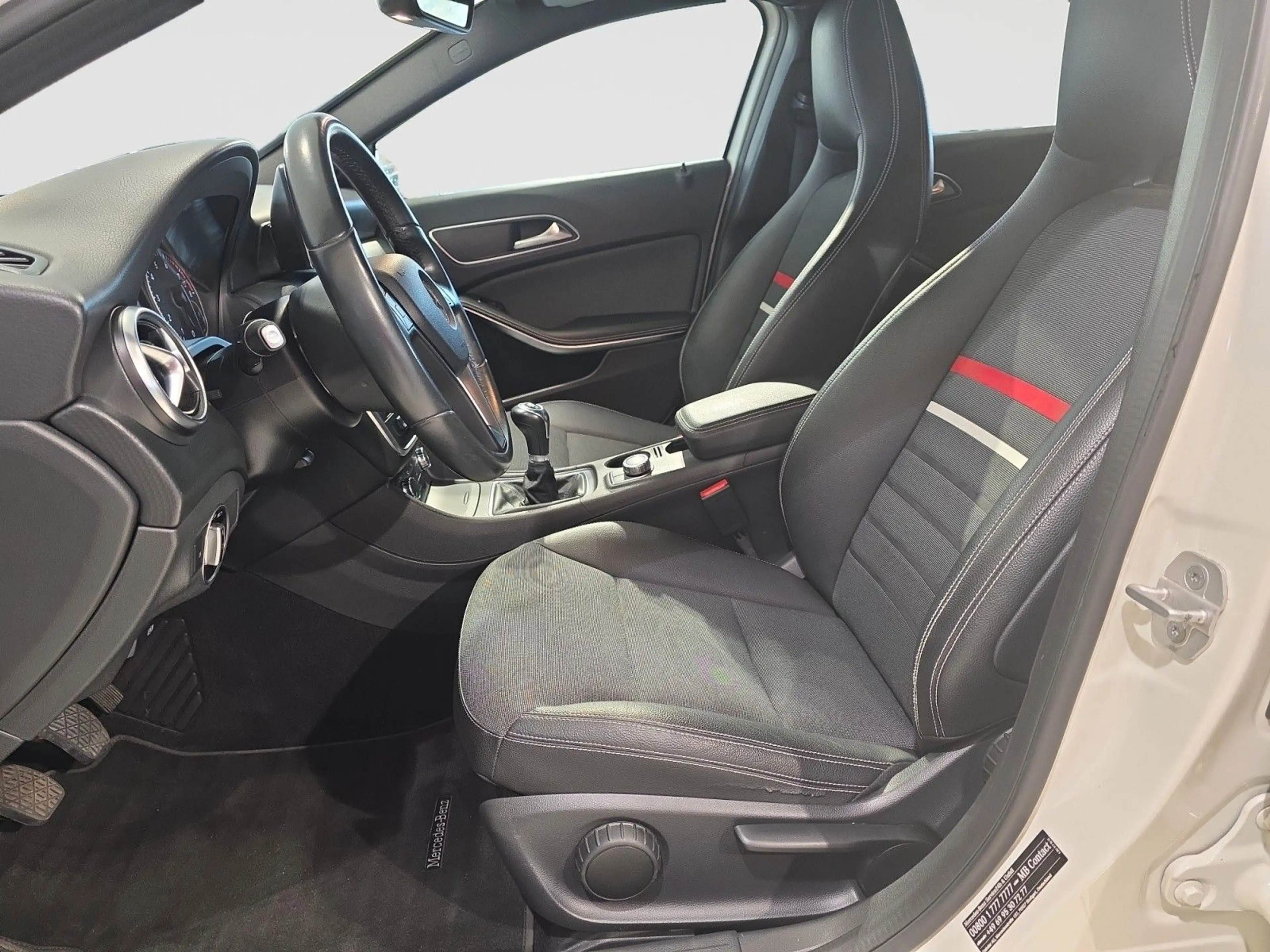 Mercedes-Benz A 180 A180 Style NAVI SITZ BI-XENON KLIMA — photo 7