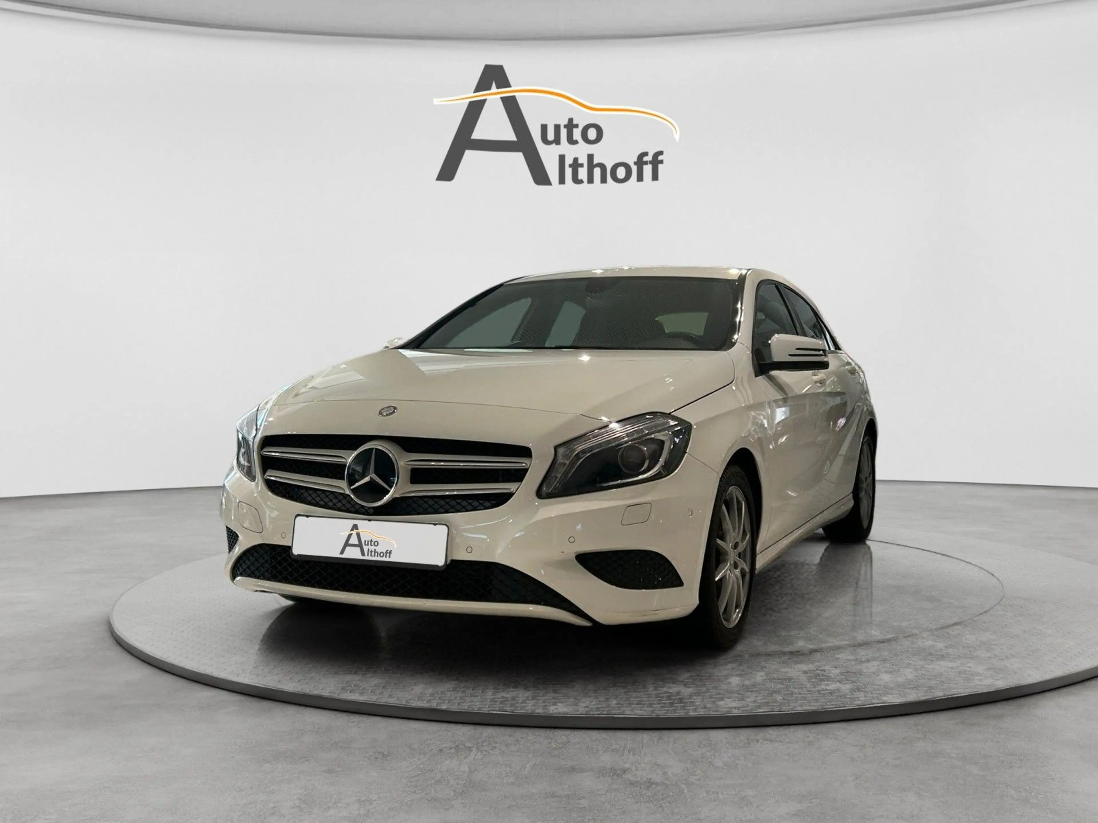 Mercedes-Benz A 180 A180 Style NAVI SITZ BI-XENON KLIMA — photo 3