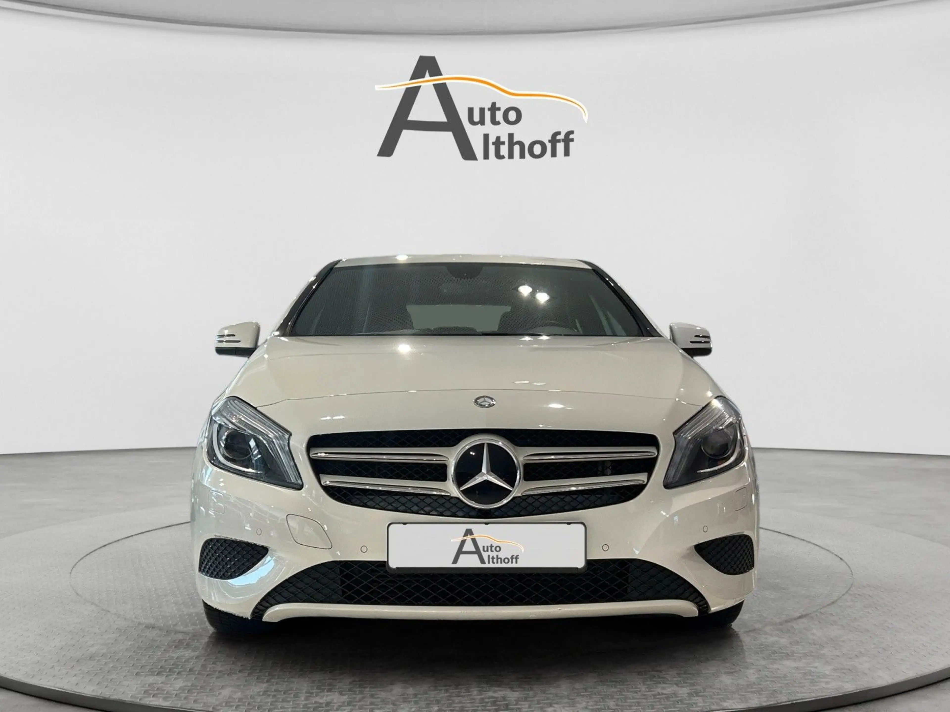 Mercedes-Benz A 180 A180 Style NAVI SITZ BI-XENON KLIMA — photo 2